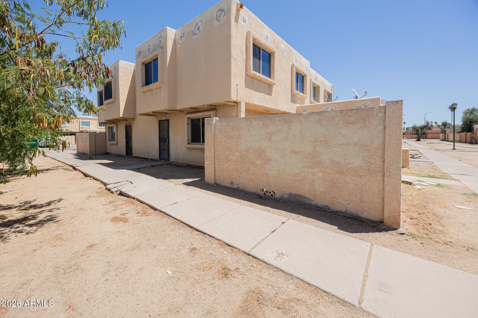 4403 E RIVERSIDE Street, Phoenix, AZ 85040 — photo 2 of 19