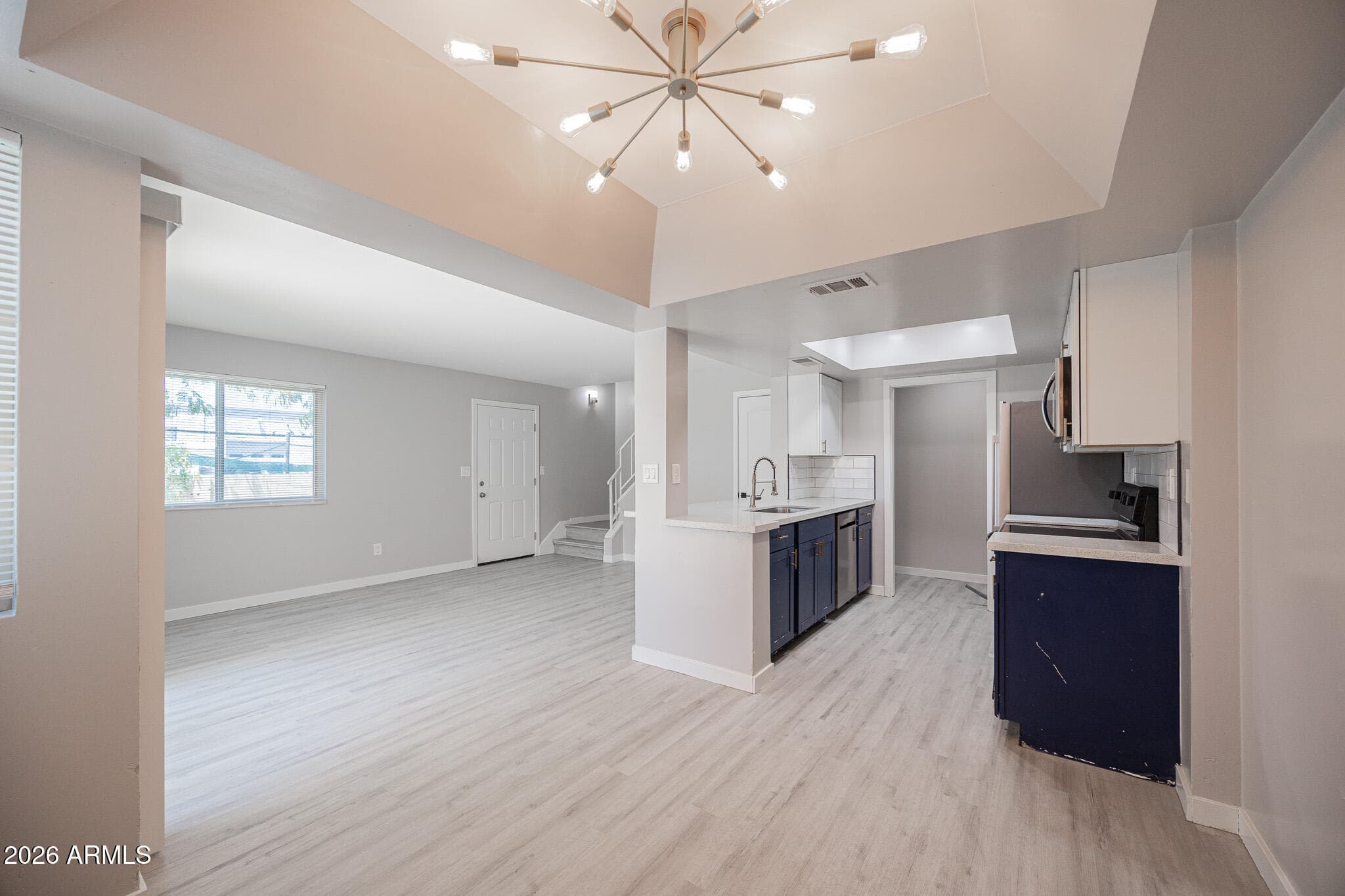 4403 E RIVERSIDE Street, Phoenix, AZ 85040 — photo 7 of 19