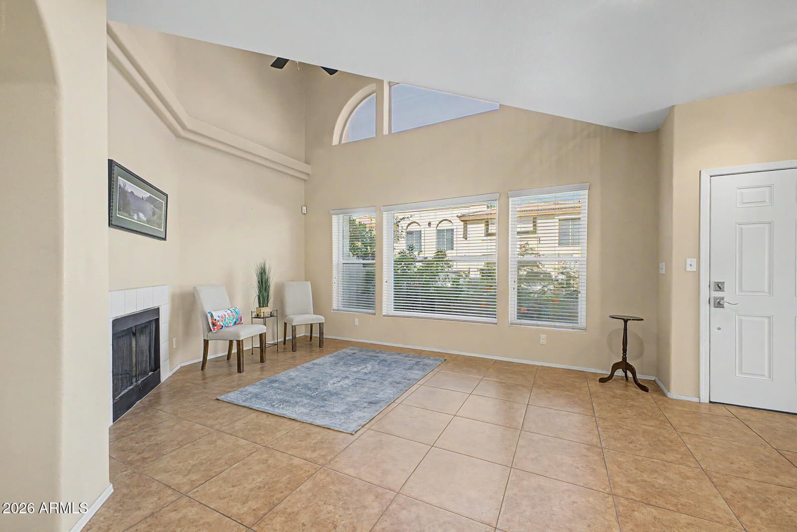 10249 N 12TH Place 2, Phoenix, AZ 85020 — photo 6 of 31