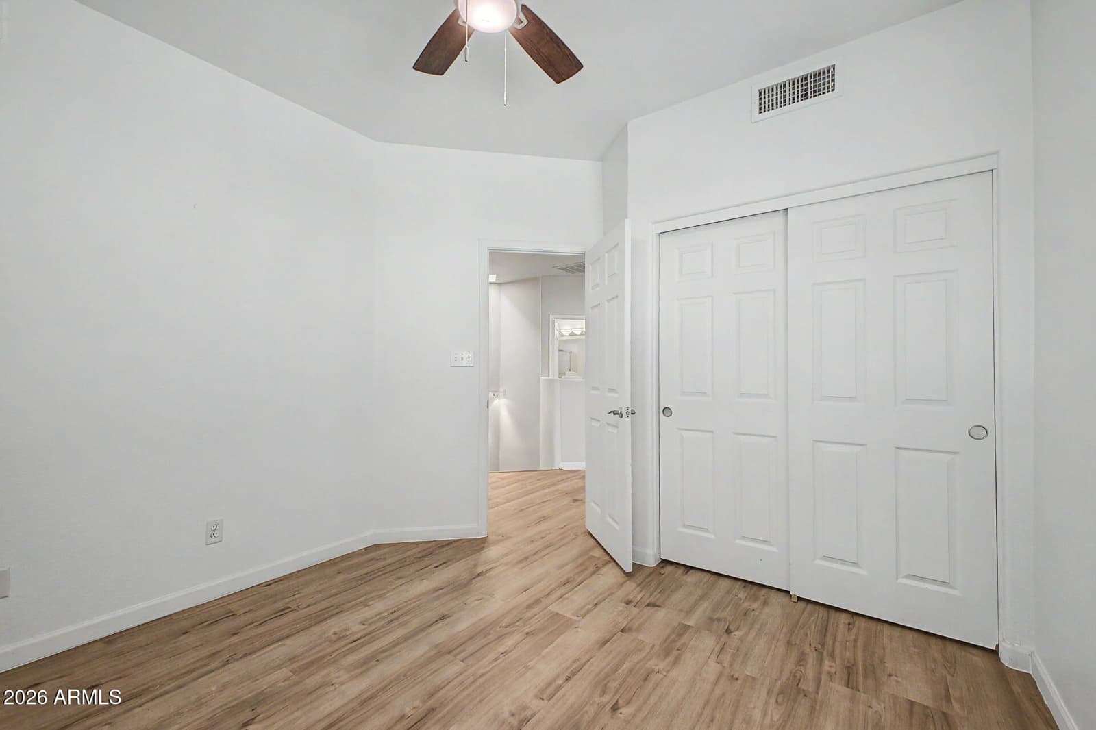 10249 N 12TH Place 2, Phoenix, AZ 85020 — photo 17 of 31