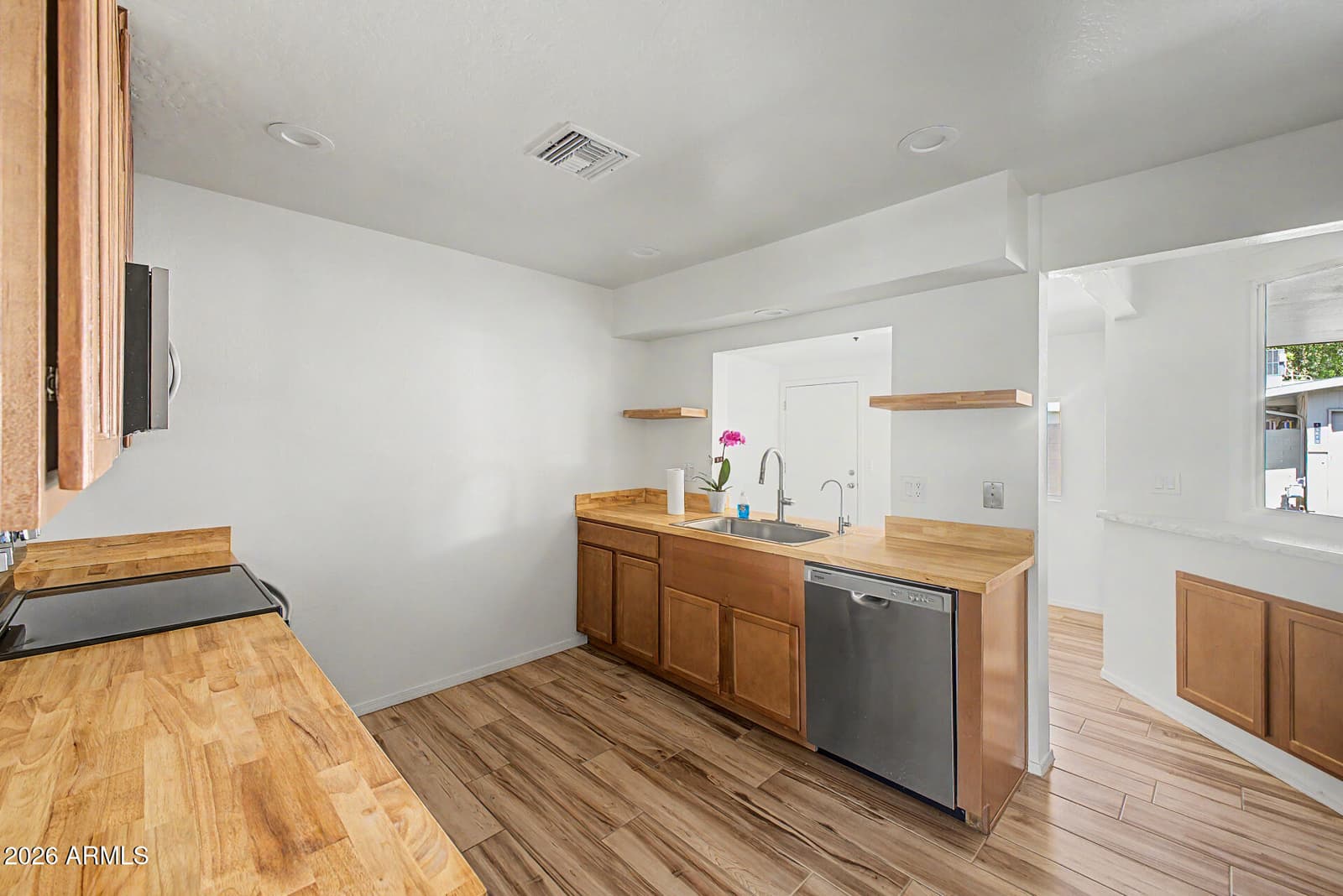 13606 N 110th Avenue 15B, Sun City, AZ 85351 — photo 9 of 24