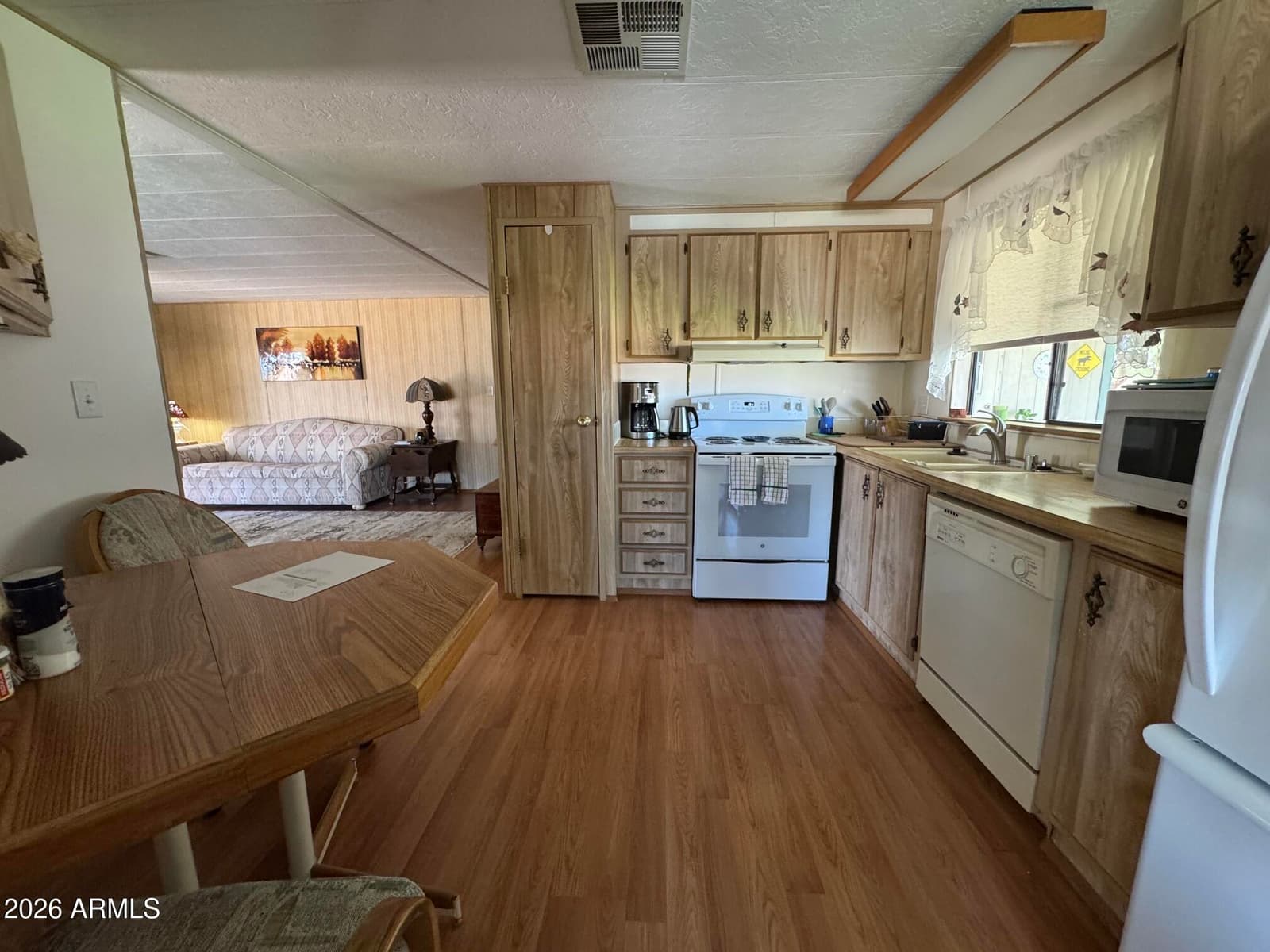 3612 N INDIANA Avenue, Florence, AZ 85132 — photo 7 of 18