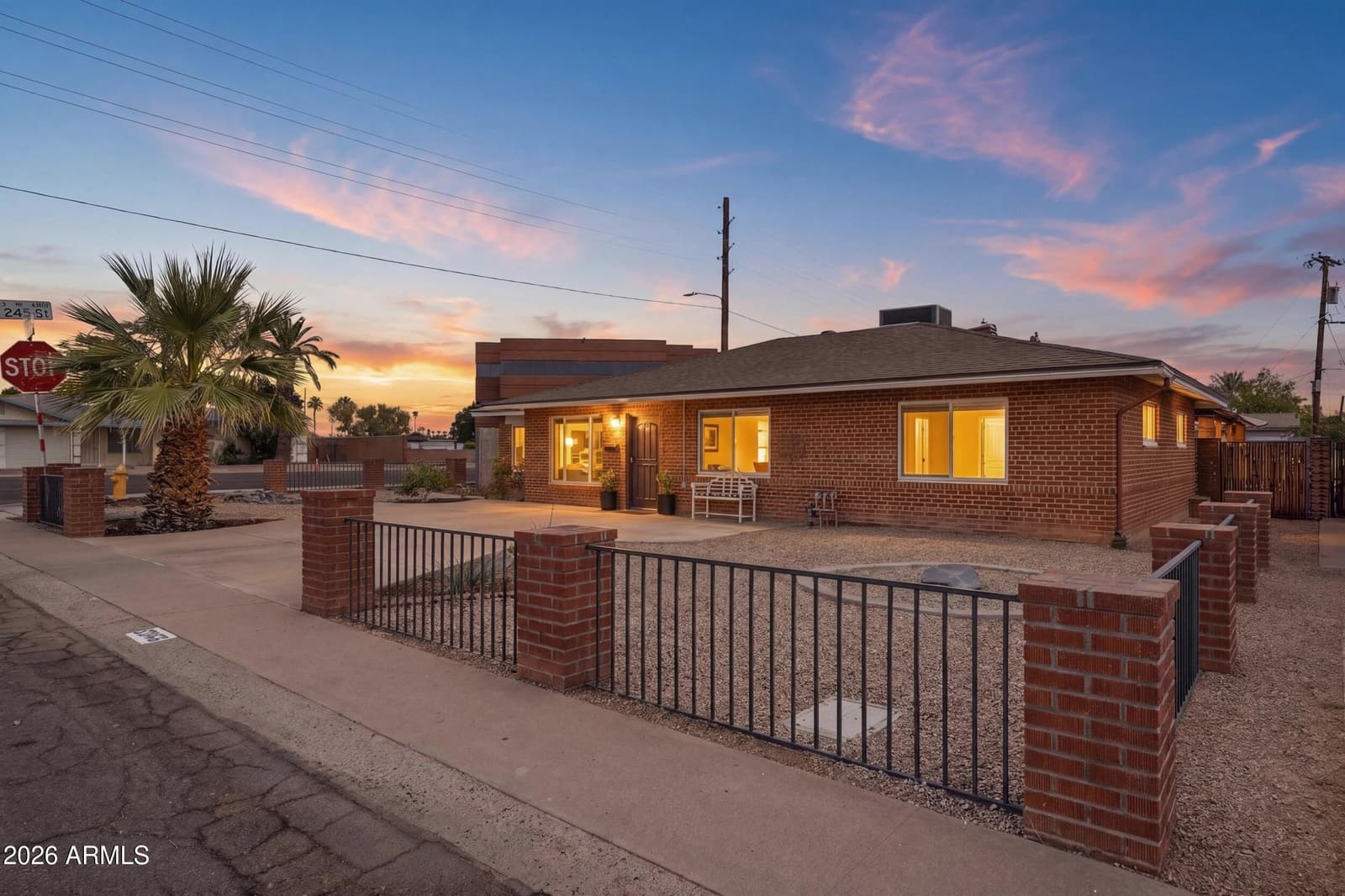2345 E HEATHERBRAE Drive, Phoenix, AZ 85016 — photo 1 of 14