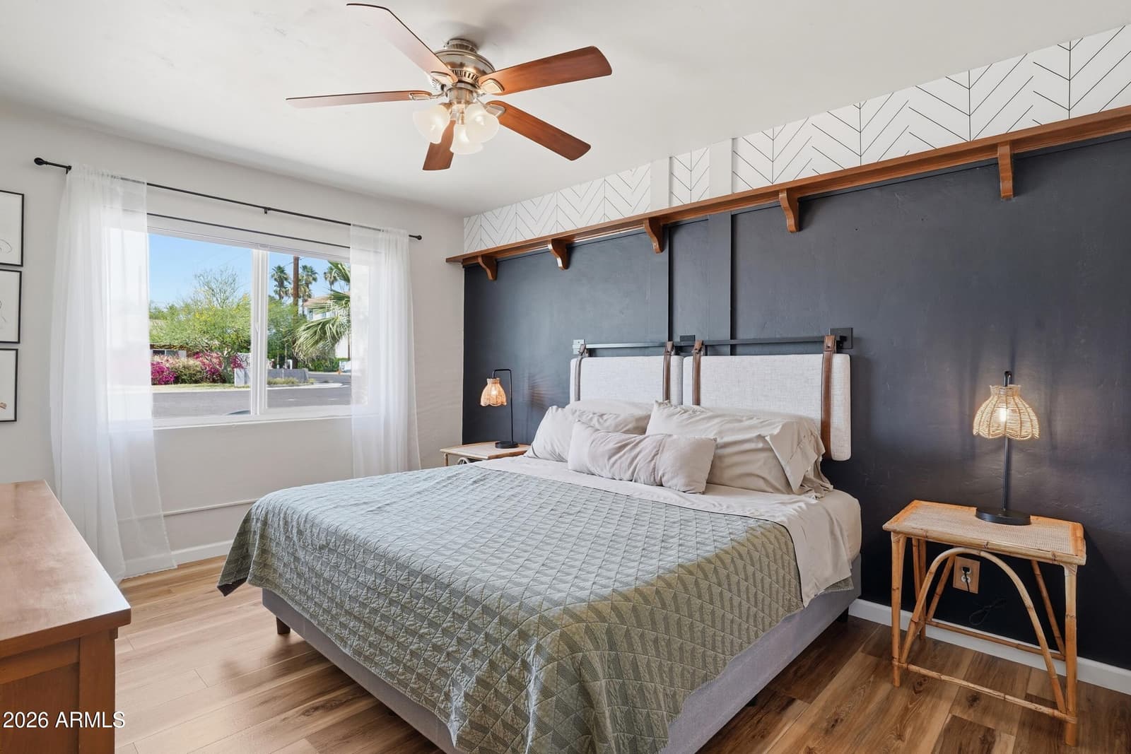 2345 E HEATHERBRAE Drive, Phoenix, AZ 85016 — photo 5 of 14