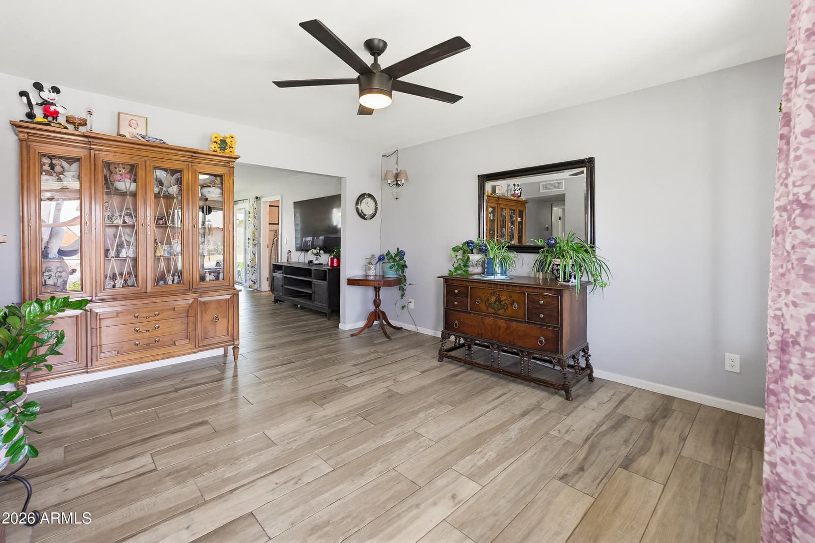 2520 E LIBBY Street, Phoenix, AZ 85032 — photo 4 of 47