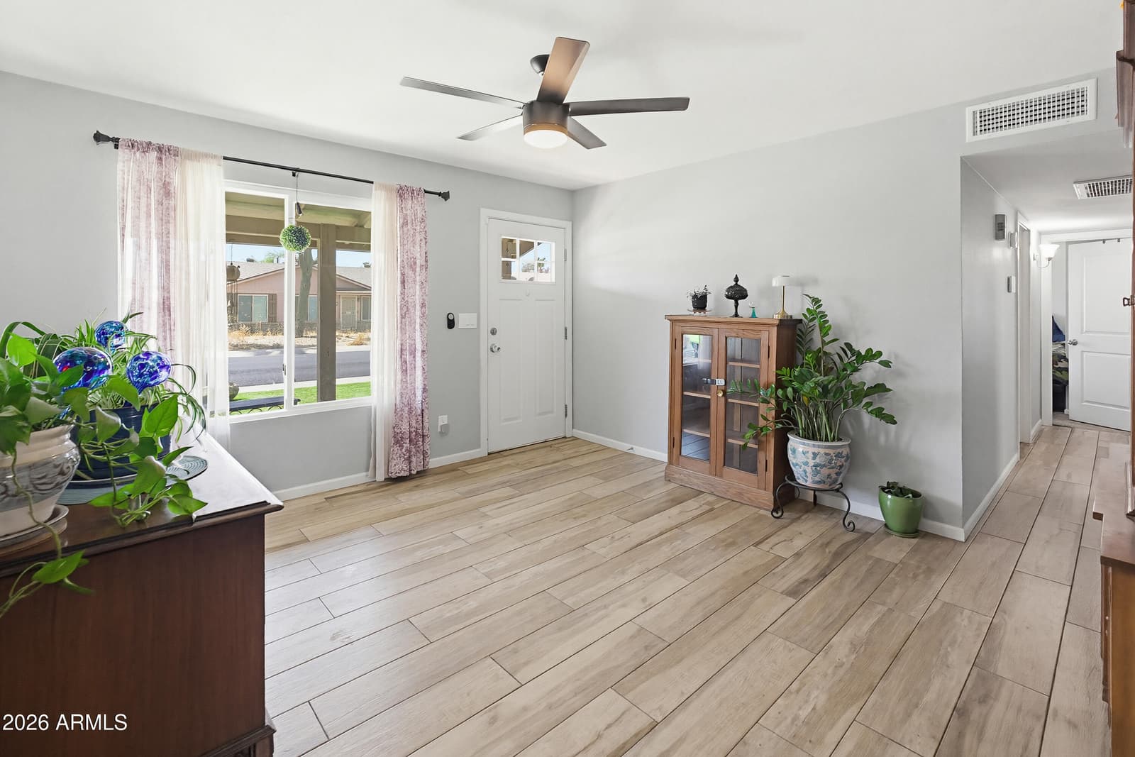 2520 E LIBBY Street, Phoenix, AZ 85032 — photo 7 of 47