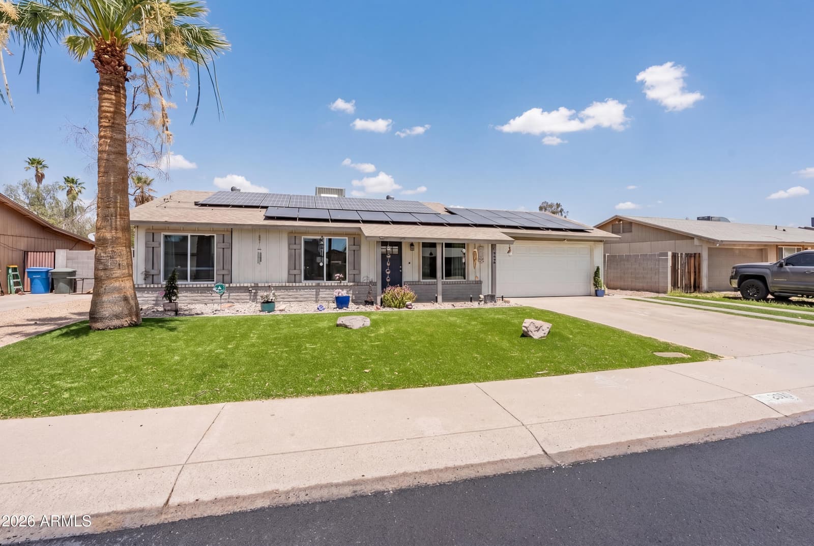2520 E LIBBY Street, Phoenix, AZ 85032 — photo 3 of 47