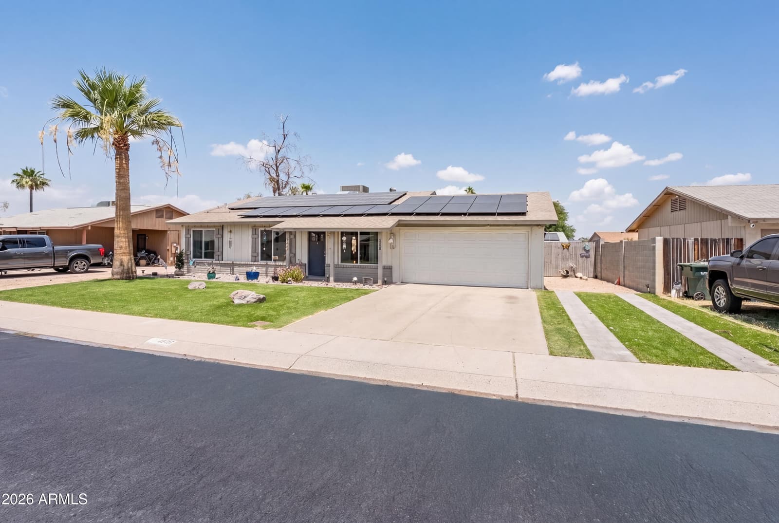 2520 E LIBBY Street, Phoenix, AZ 85032 — photo 2 of 47