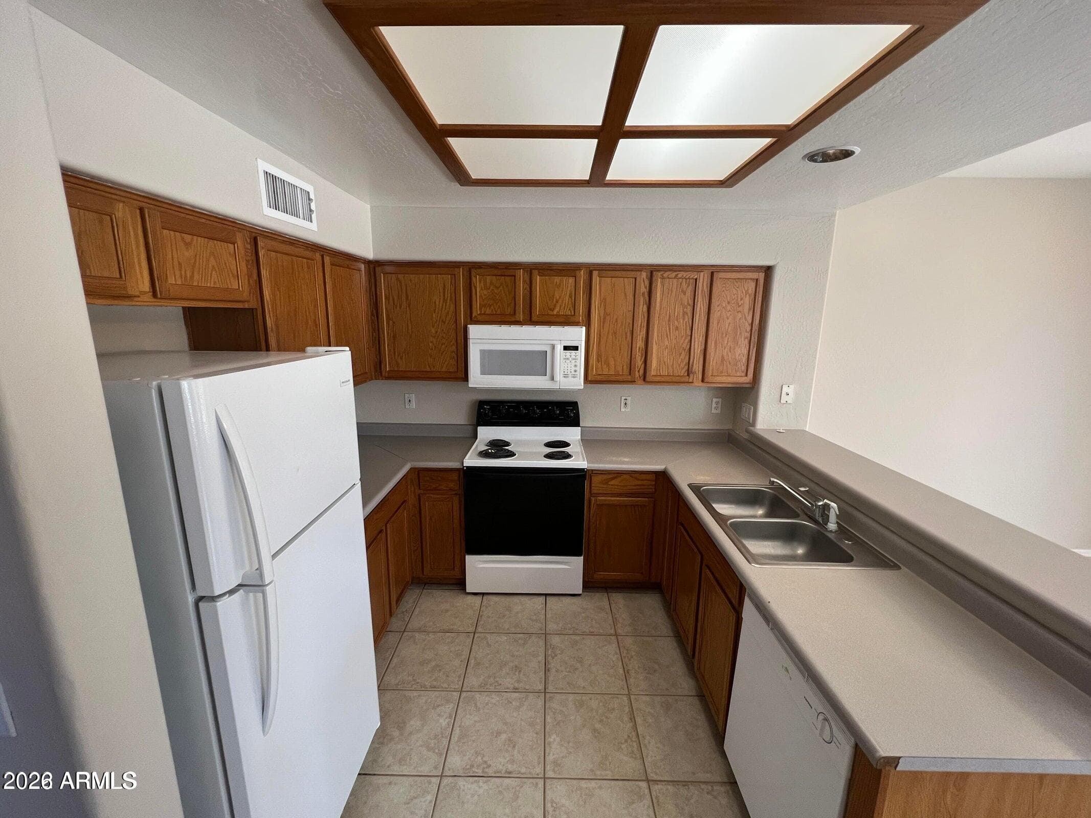 1822 N 106th Avenue, Avondale, AZ 85323 — photo 10 of 22