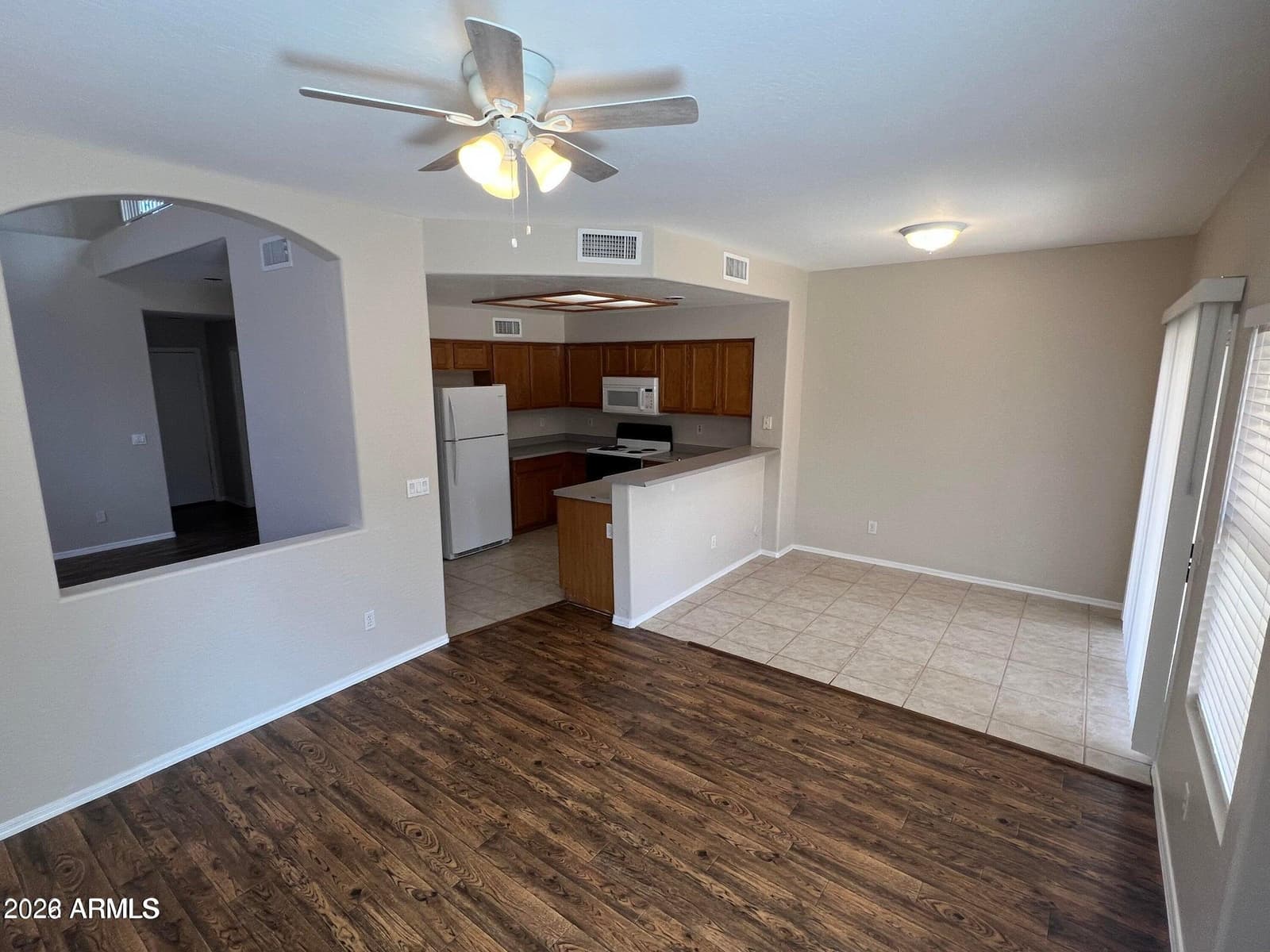 1822 N 106th Avenue, Avondale, AZ 85323 — photo 6 of 22