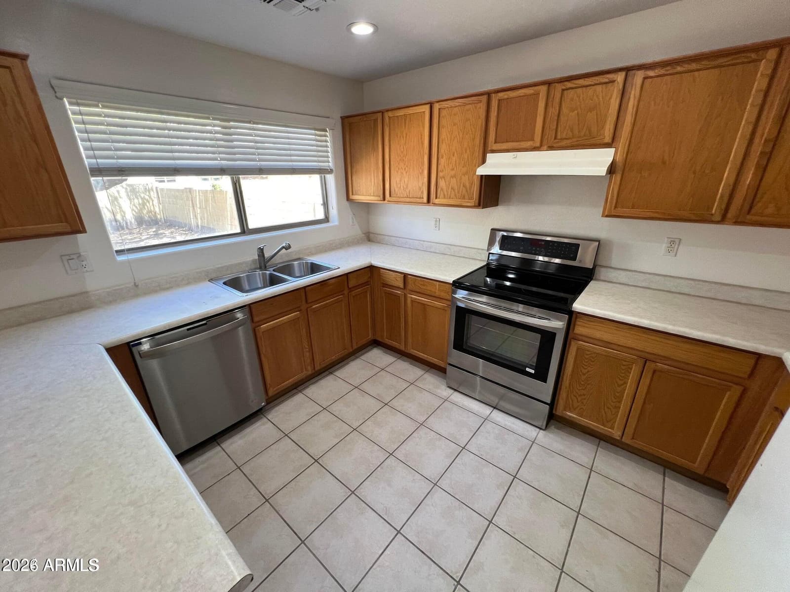 15054 W POLK Street, Goodyear, AZ 85338 — photo 13 of 32