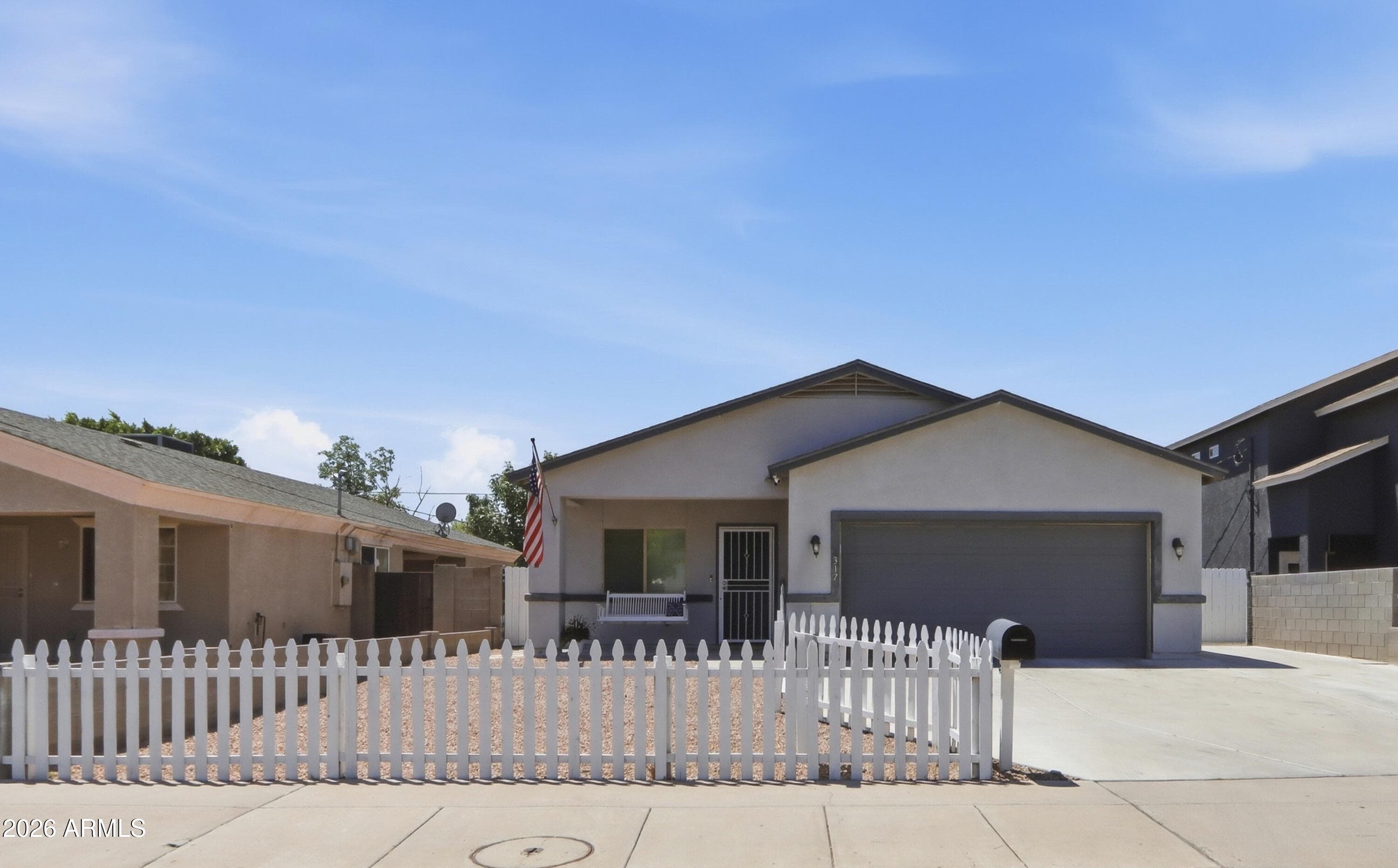 317 E MOUNTAIN VIEW Road, Phoenix, AZ 85020 — photo 5 of 37