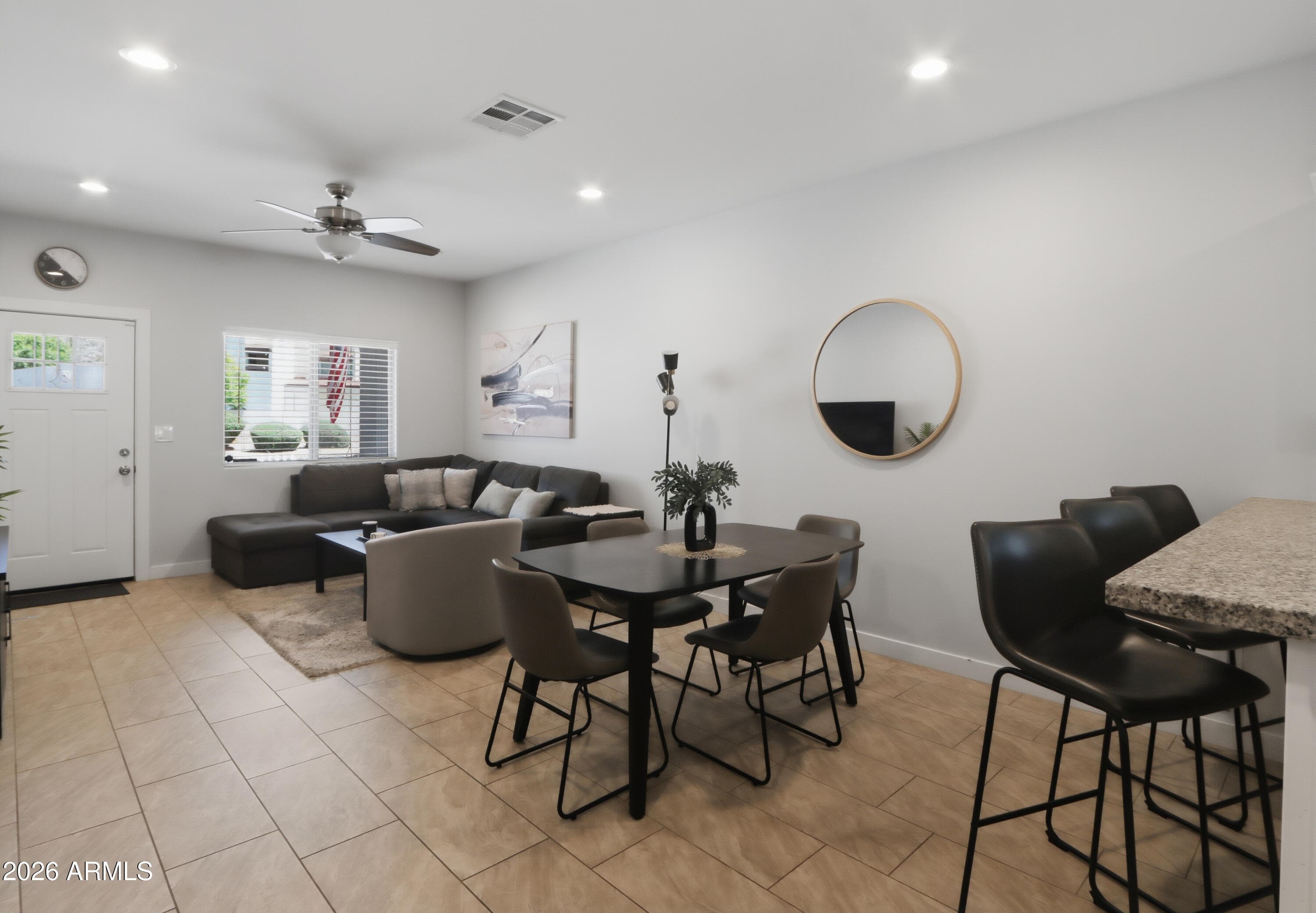 317 E MOUNTAIN VIEW Road, Phoenix, AZ 85020 — photo 11 of 37