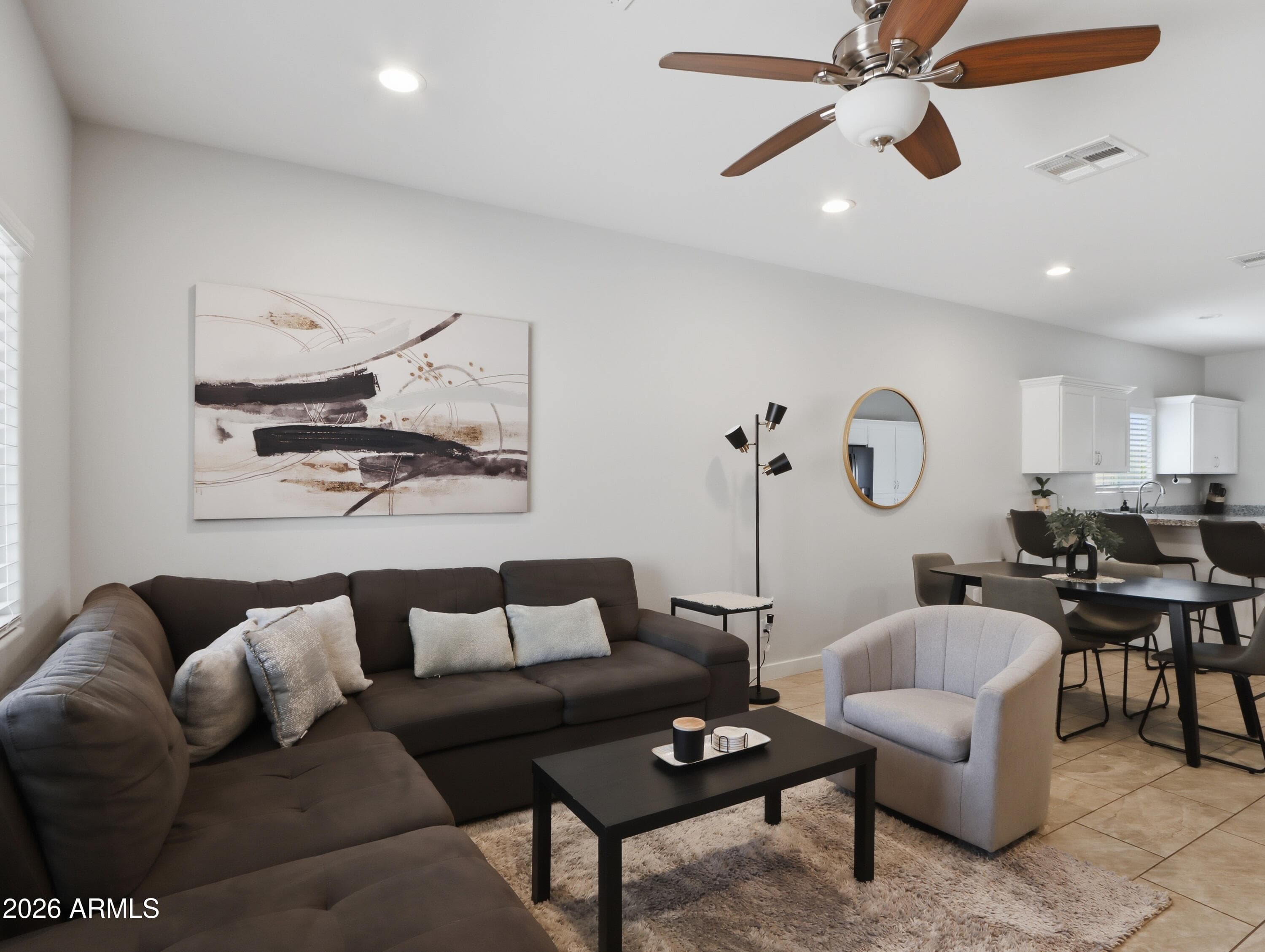 317 E MOUNTAIN VIEW Road, Phoenix, AZ 85020 — photo 8 of 37