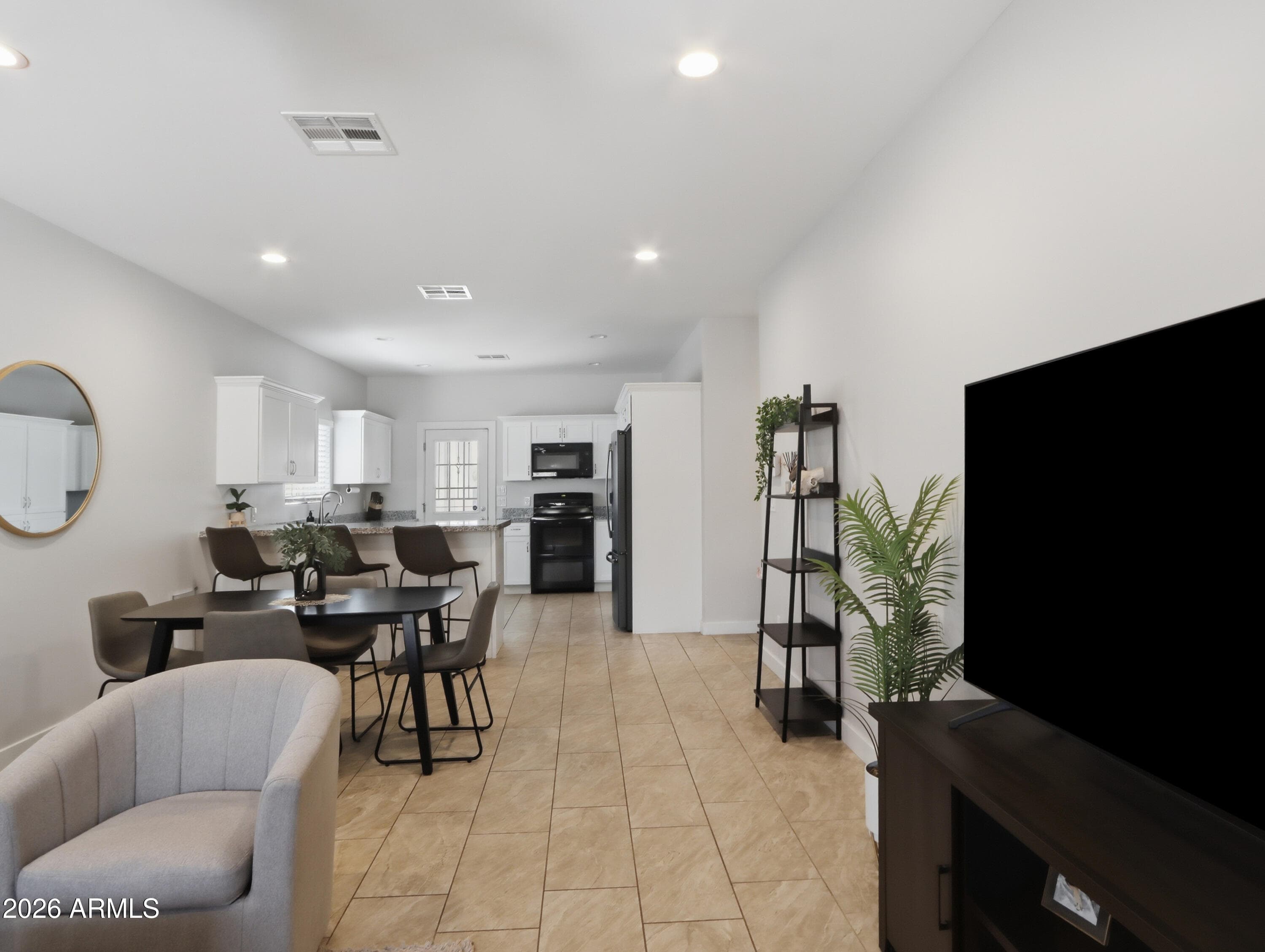 317 E MOUNTAIN VIEW Road, Phoenix, AZ 85020 — photo 12 of 37