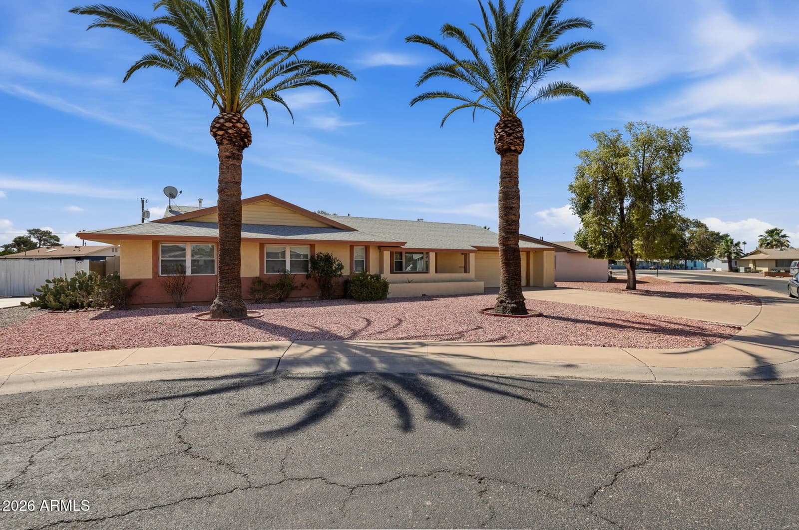 10847 N 108TH Drive, Sun City, AZ 85351 — photo 3 of 47