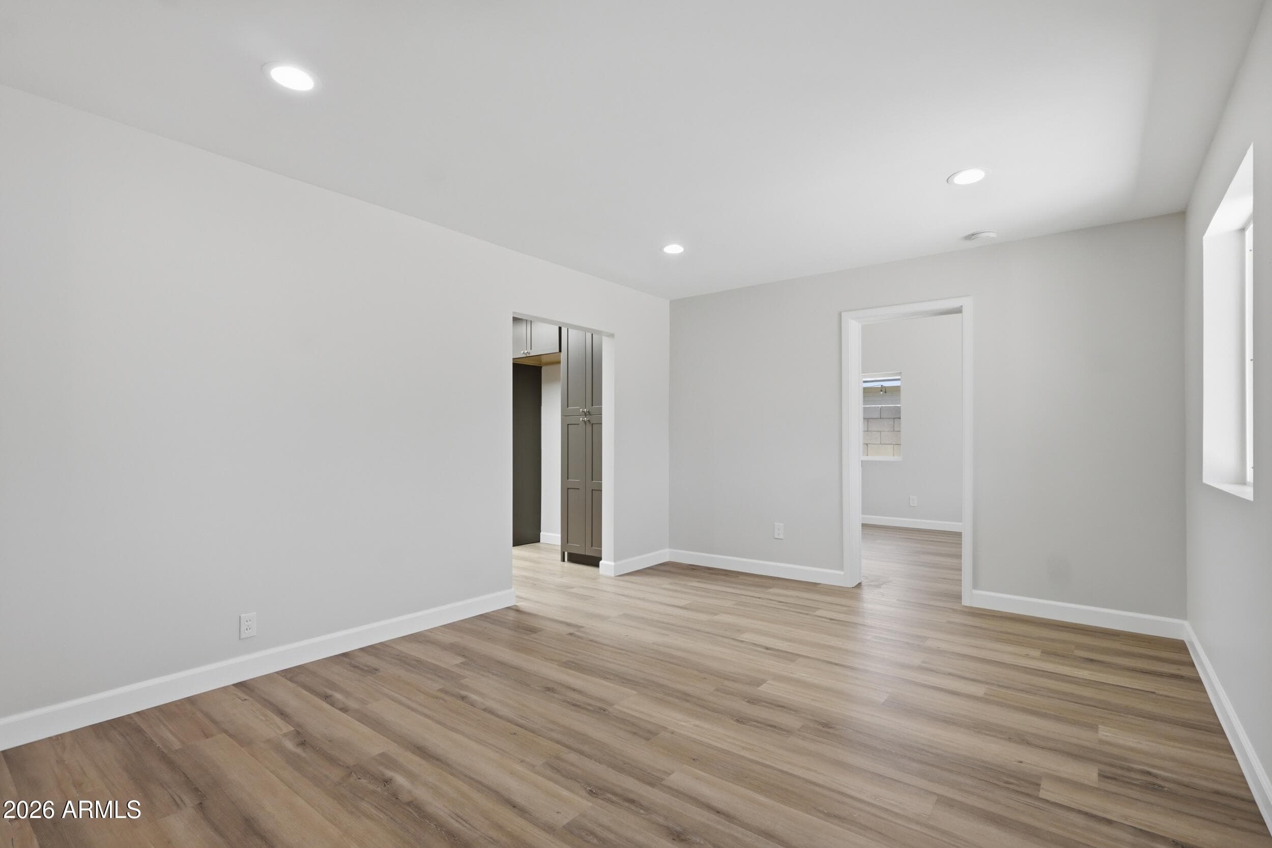 1818 E MONTEREY Way, Phoenix, AZ 85016 — photo 4 of 31