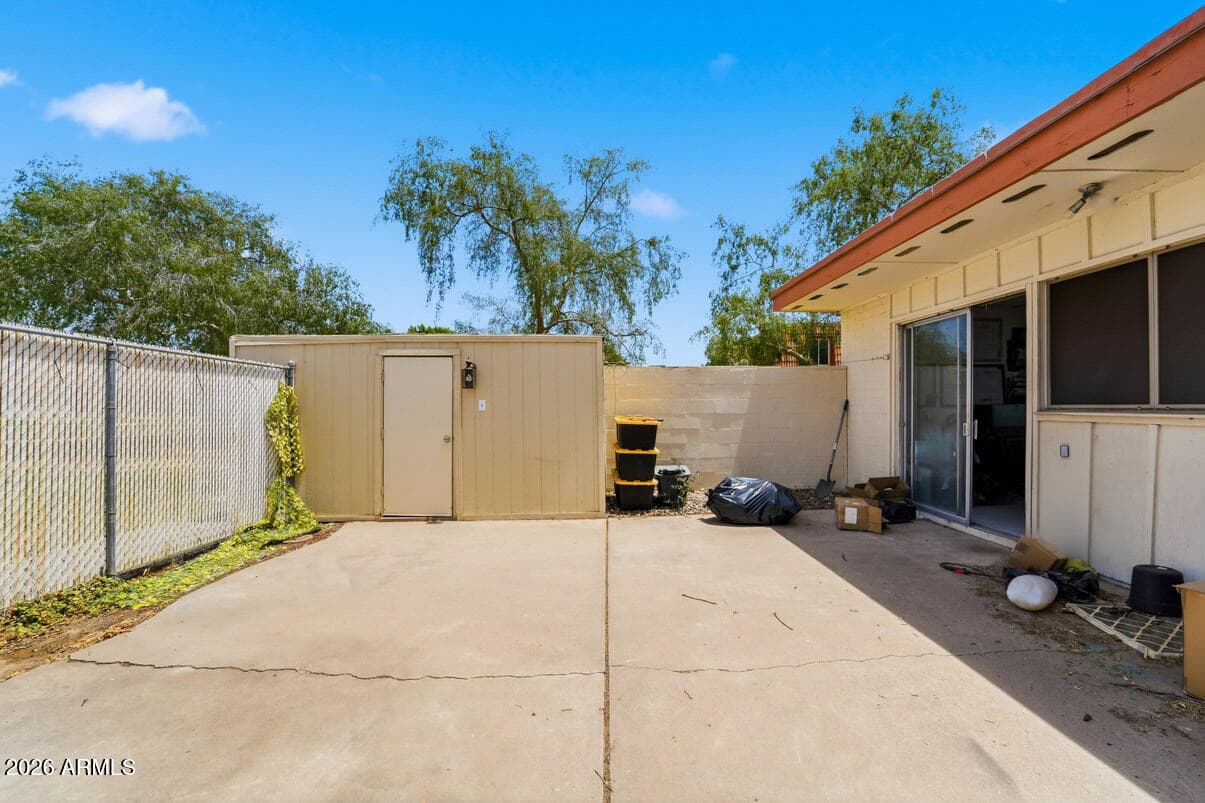 7825 N 49TH Avenue, Glendale, AZ 85301 — photo 18 of 27