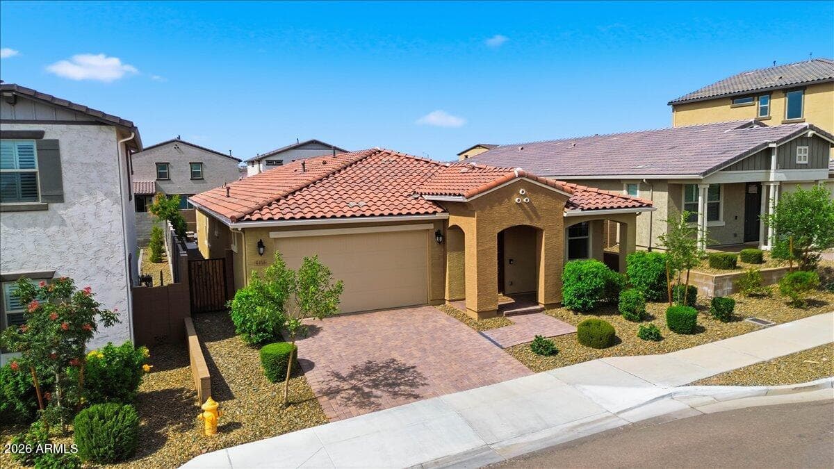 4418 W Palace Station Road, Phoenix, AZ 85087 — photo 8 of 46