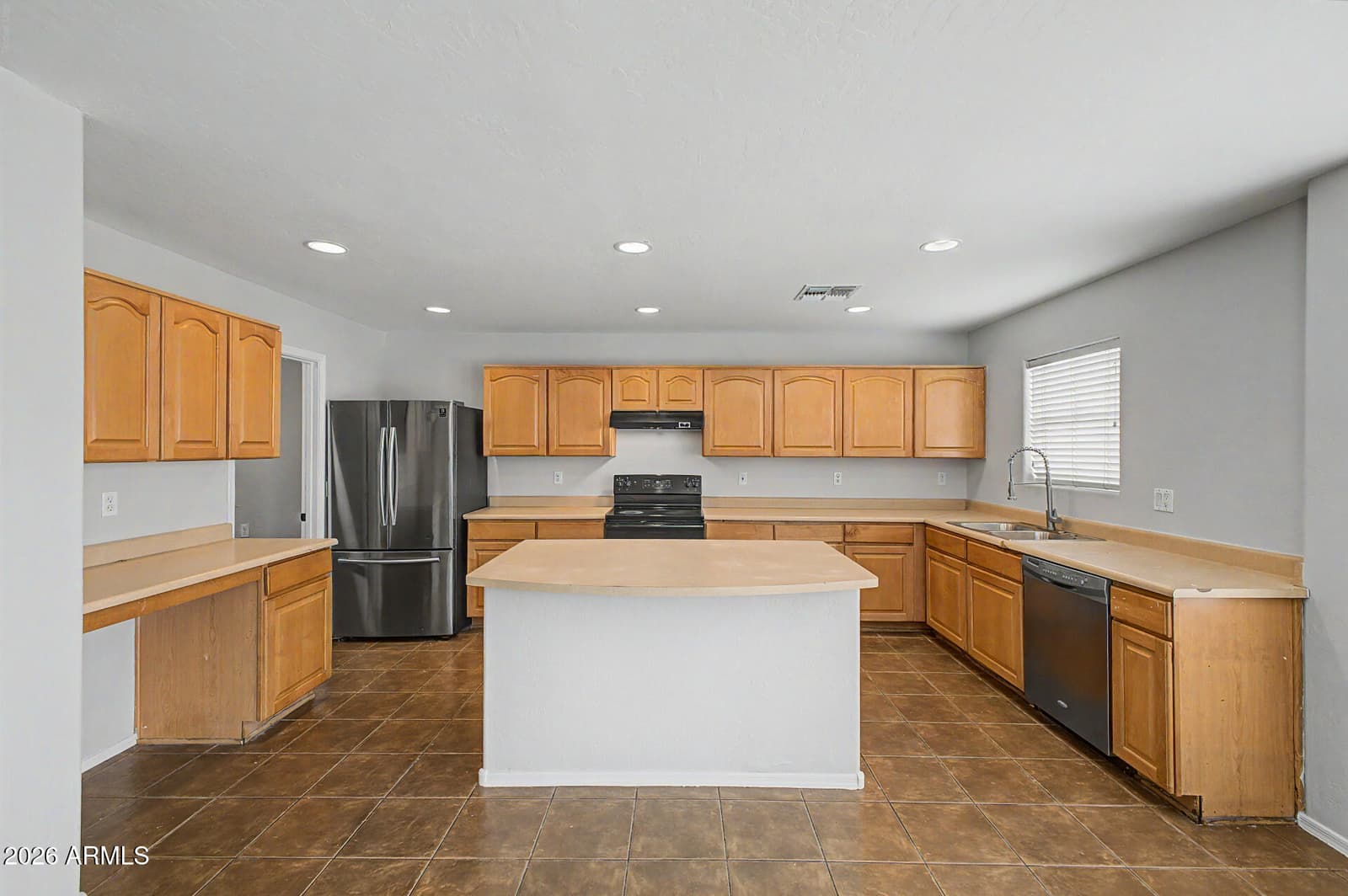 3131 W APOLLO Road, Phoenix, AZ 85041 — photo 14 of 40
