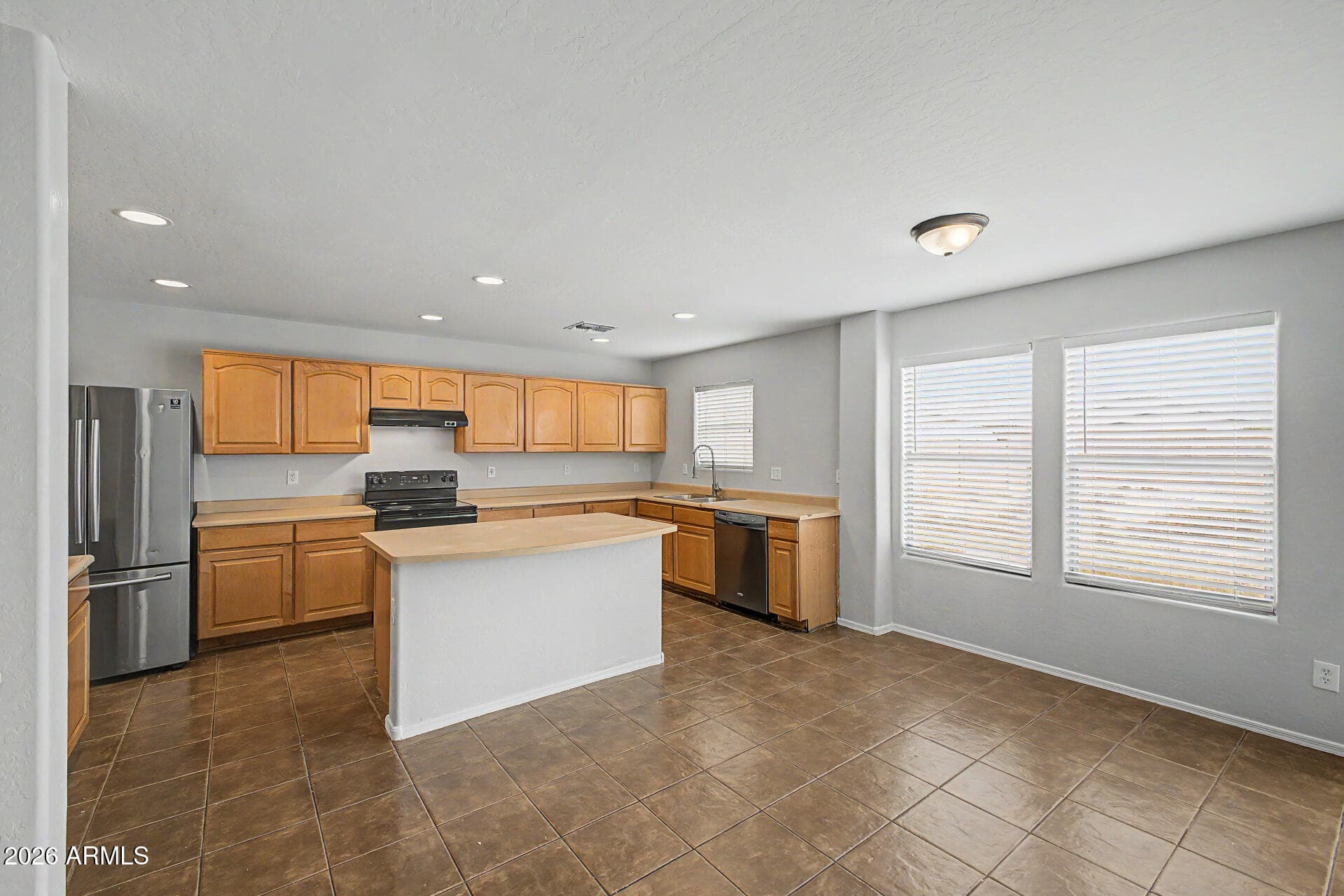 3131 W APOLLO Road, Phoenix, AZ 85041 — photo 17 of 40