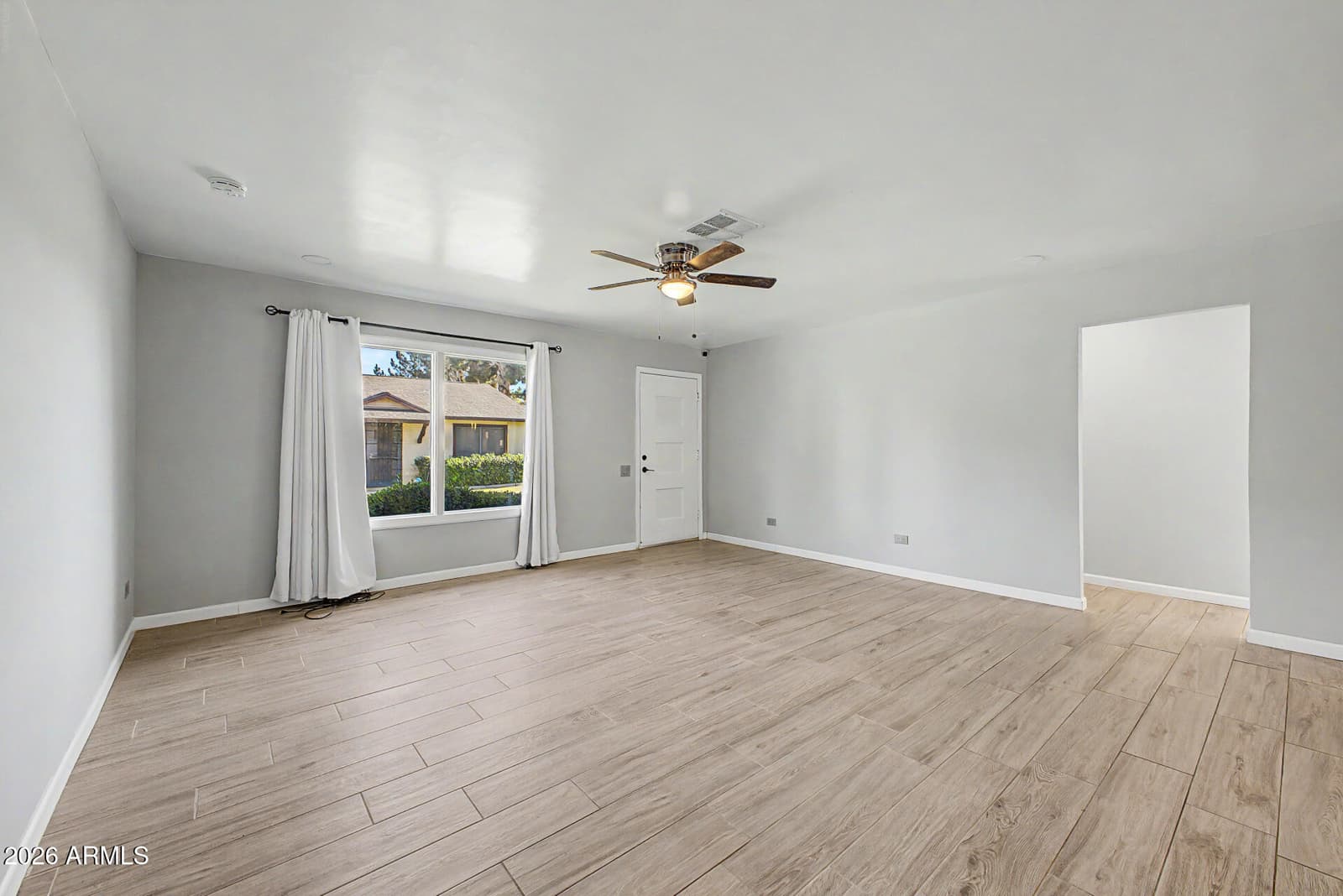 6056 N 30TH Avenue, Phoenix, AZ 85017 — photo 6 of 34