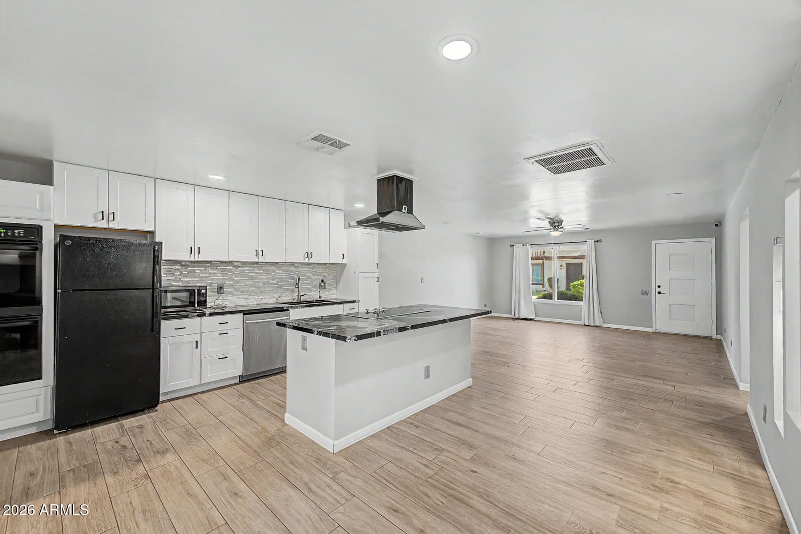 6056 N 30TH Avenue, Phoenix, AZ 85017 — photo 9 of 34