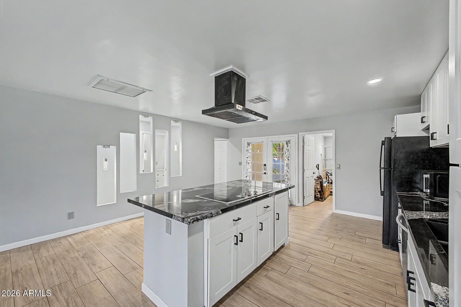 6056 N 30TH Avenue, Phoenix, AZ 85017 — photo 12 of 34
