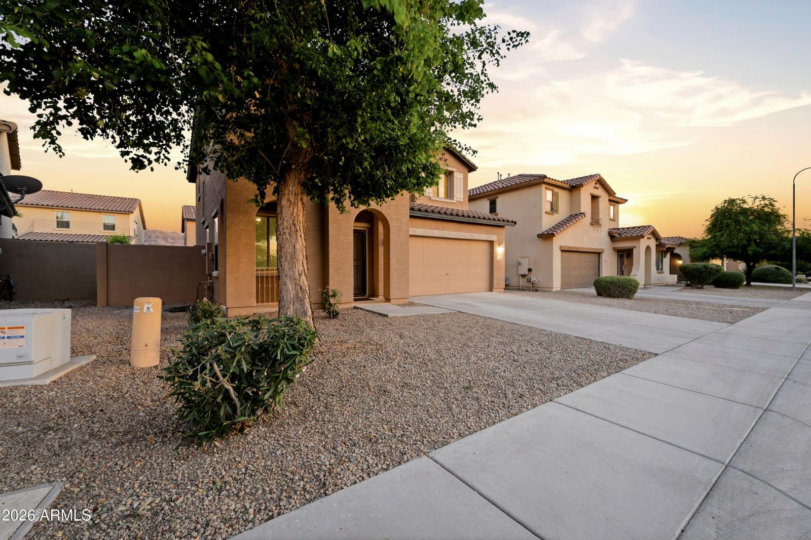 2511 W BEVERLY Road, Phoenix, AZ 85041 — photo 7 of 42