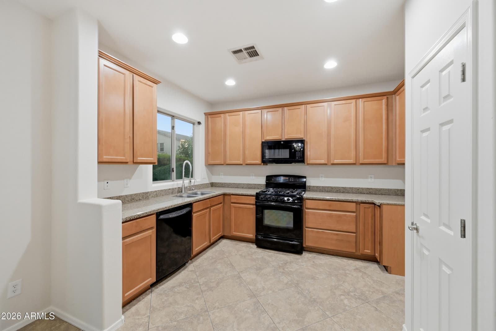 2511 W BEVERLY Road, Phoenix, AZ 85041 — photo 17 of 42