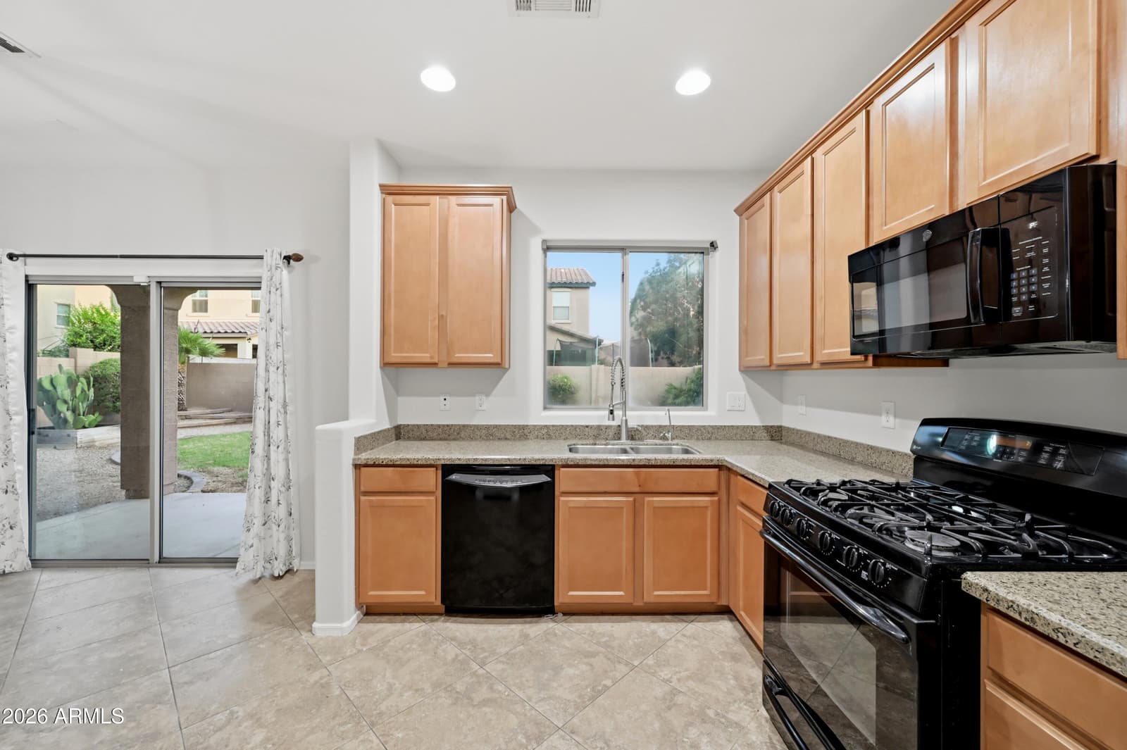 2511 W BEVERLY Road, Phoenix, AZ 85041 — photo 19 of 42