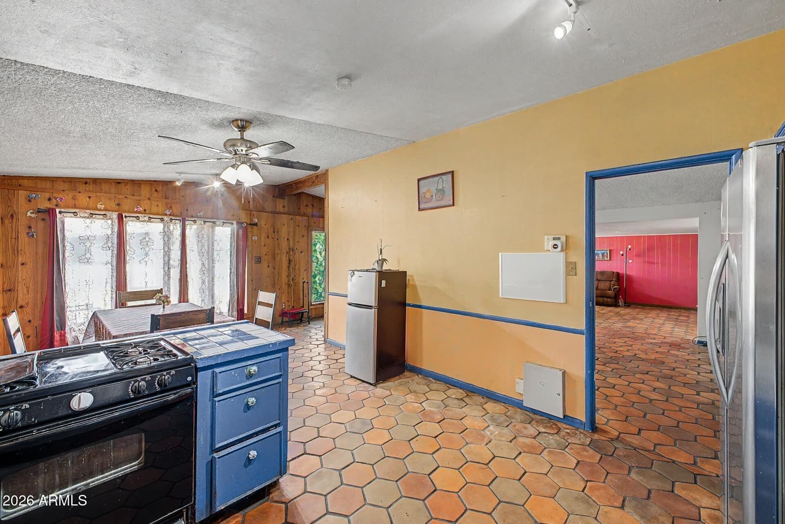 1019 E NORTHVIEW Avenue, Phoenix, AZ 85020 — photo 13 of 35