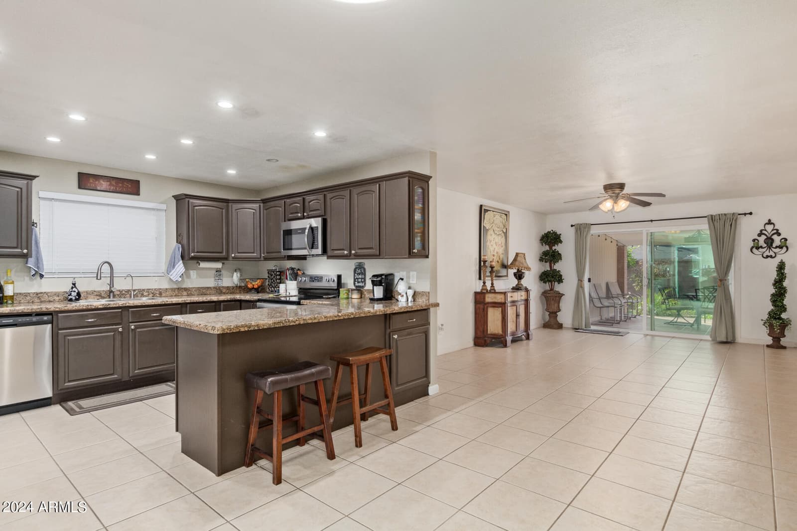 616 N MATLOCK Street, Mesa, AZ 85203 — photo 7 of 43