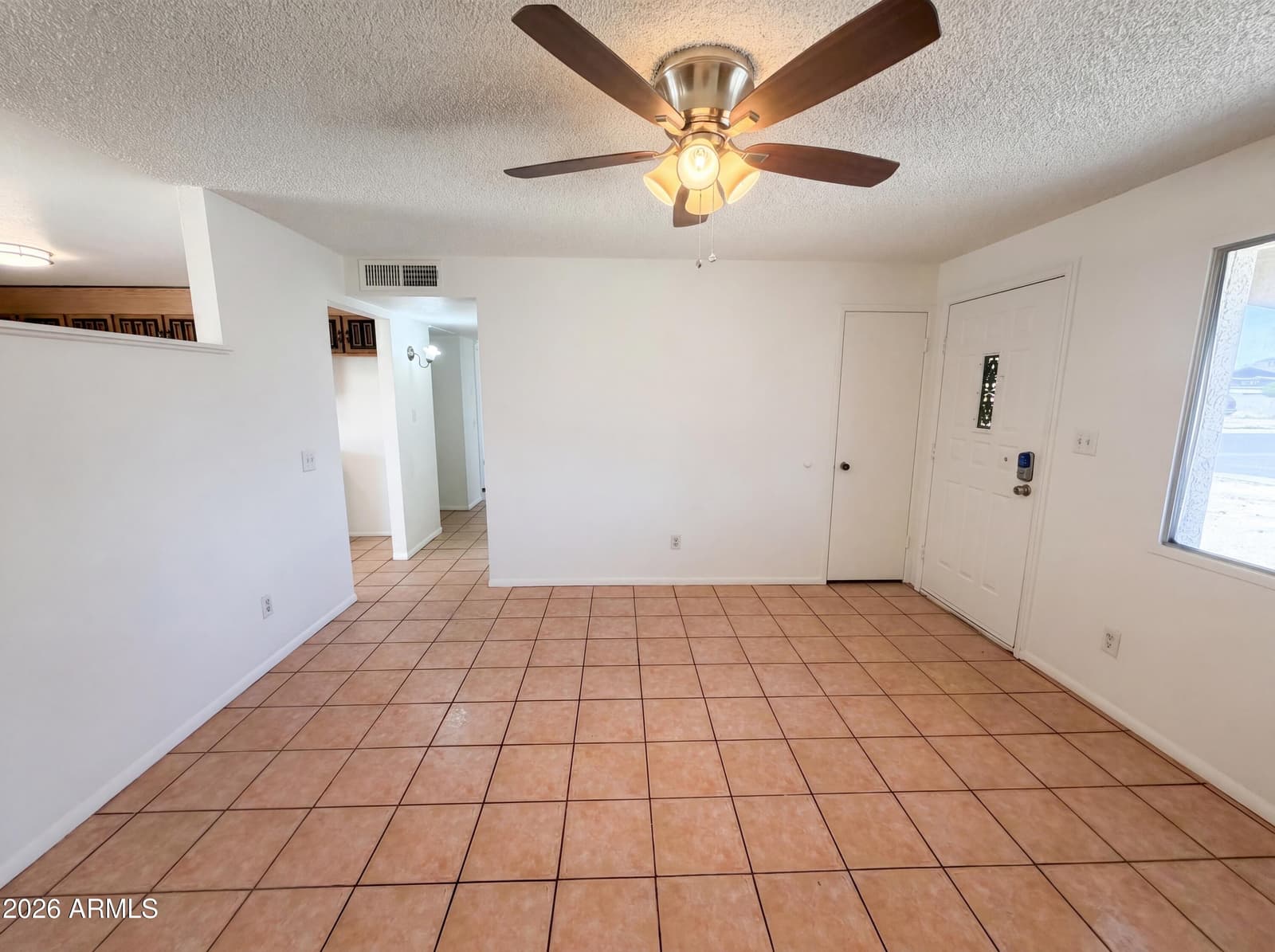 2831 N 70TH Drive, Phoenix, AZ 85035 — photo 7 of 19