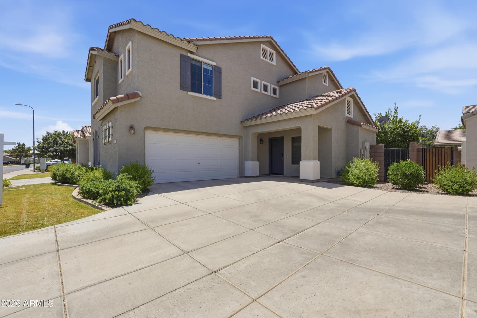 3800 S LAUREL Way, Chandler, AZ 85286 — photo 3 of 43