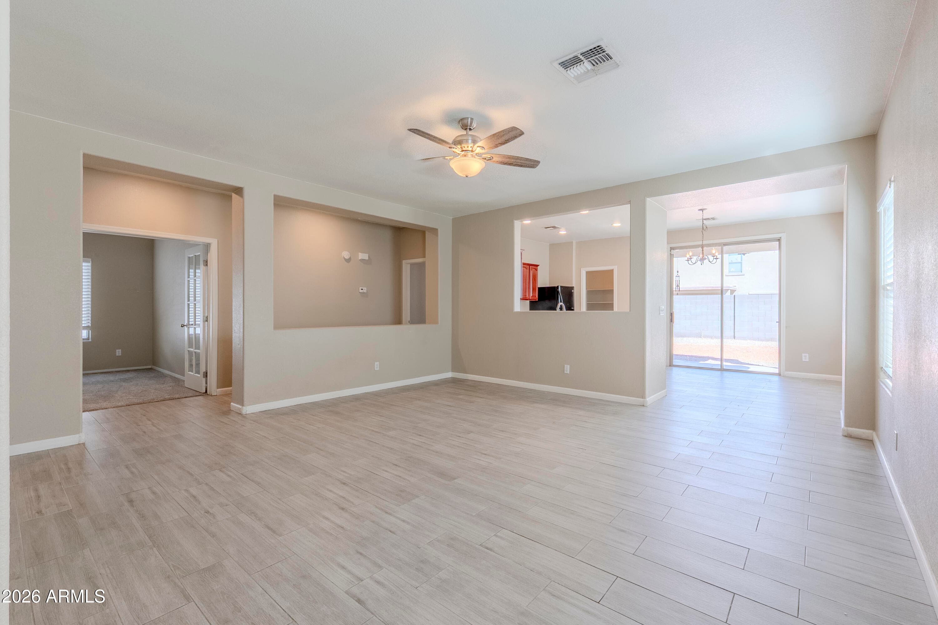 860 E DUST DEVIL Circle, San Tan Valley, AZ 85143 — photo 6 of 28