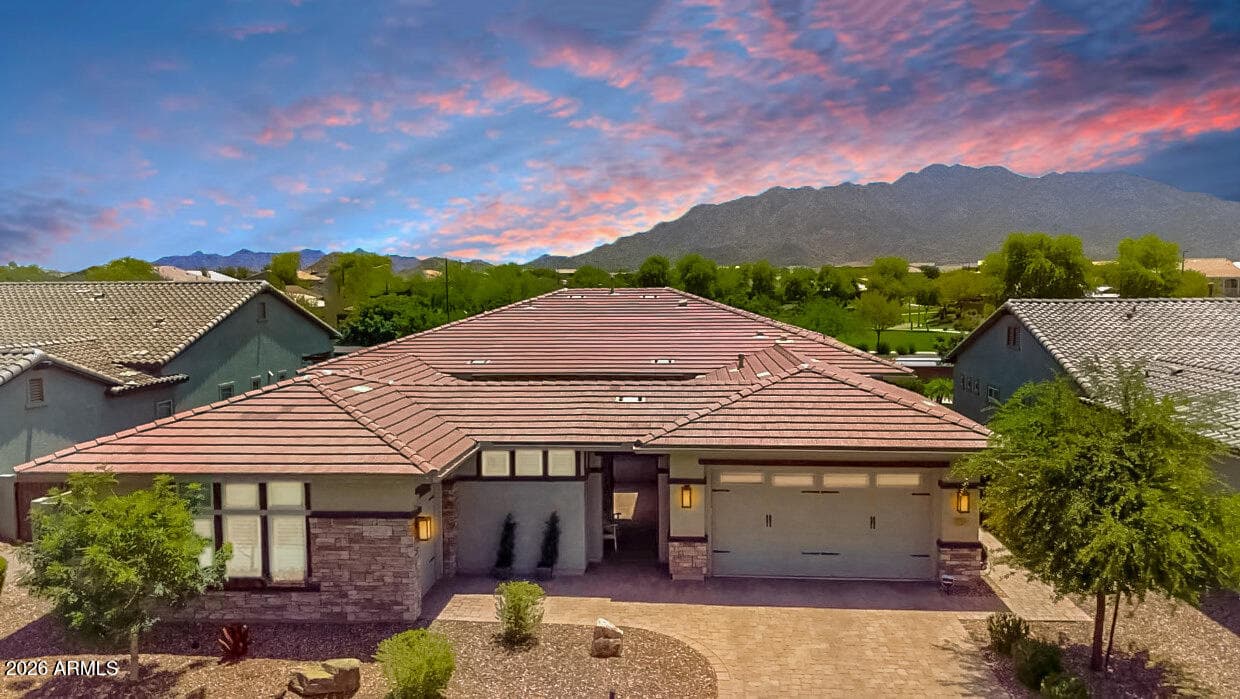 7701 S BARLOW Drive, Gilbert, AZ 85298