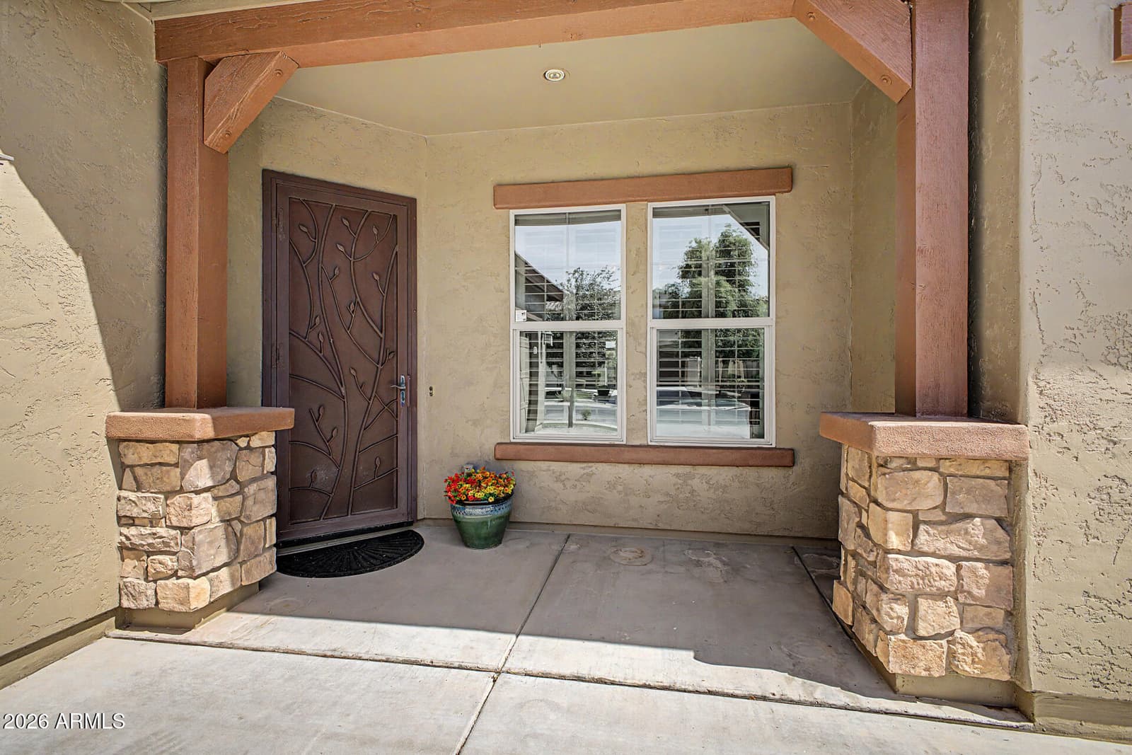 3920 E HORSESHOE Place, Chandler, AZ 85249 — photo 8 of 58