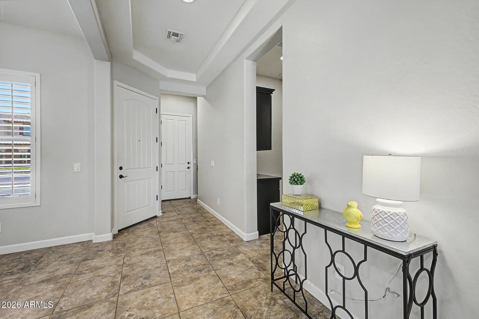 3920 E HORSESHOE Place, Chandler, AZ 85249 — photo 9 of 58