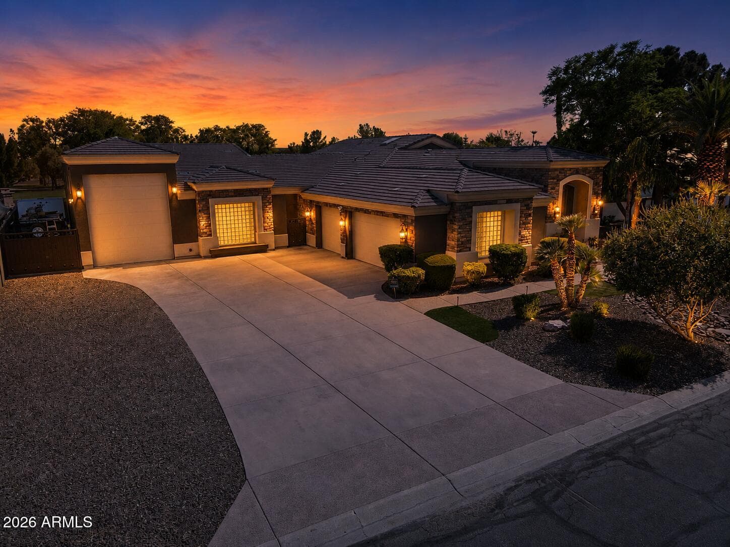 7547 W LIBBY Street, Glendale, AZ 85308 — photo 4 of 69