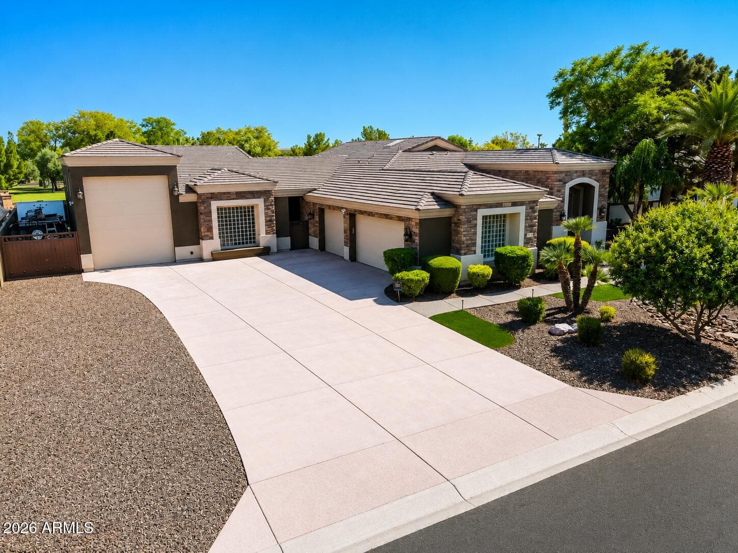 7547 W LIBBY Street, Glendale, AZ 85308 — photo 7 of 69