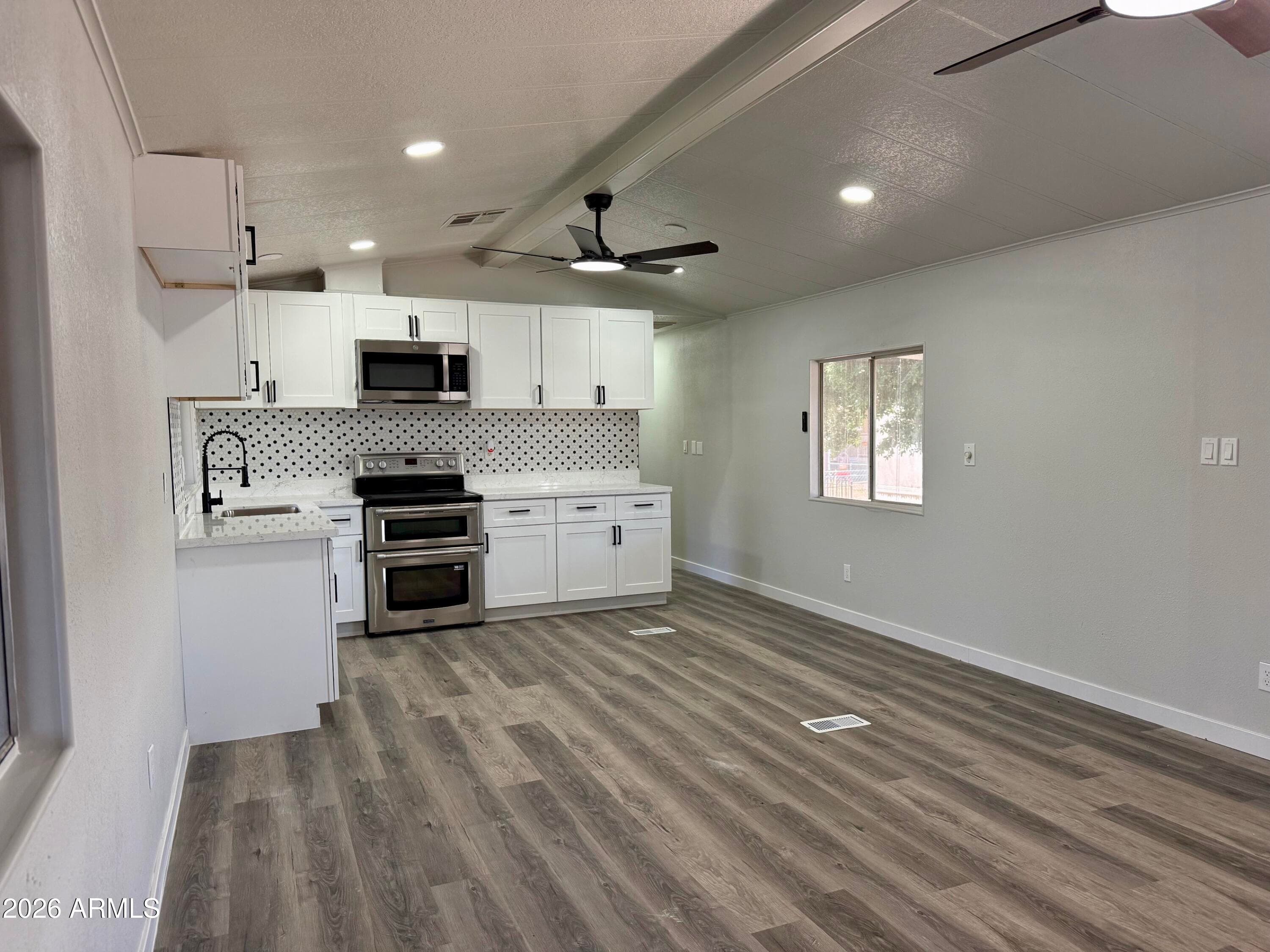 8601 N 71ST Avenue 117, Glendale, AZ 85301 — photo 6 of 28