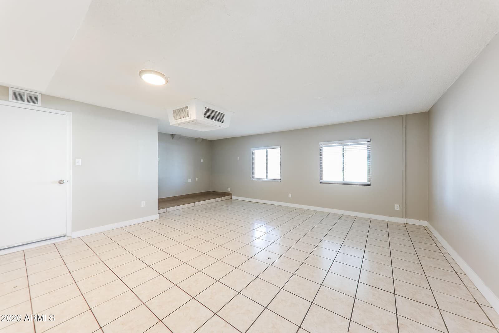 10215 N 35th Drive, Phoenix, AZ 85051 — photo 4 of 21