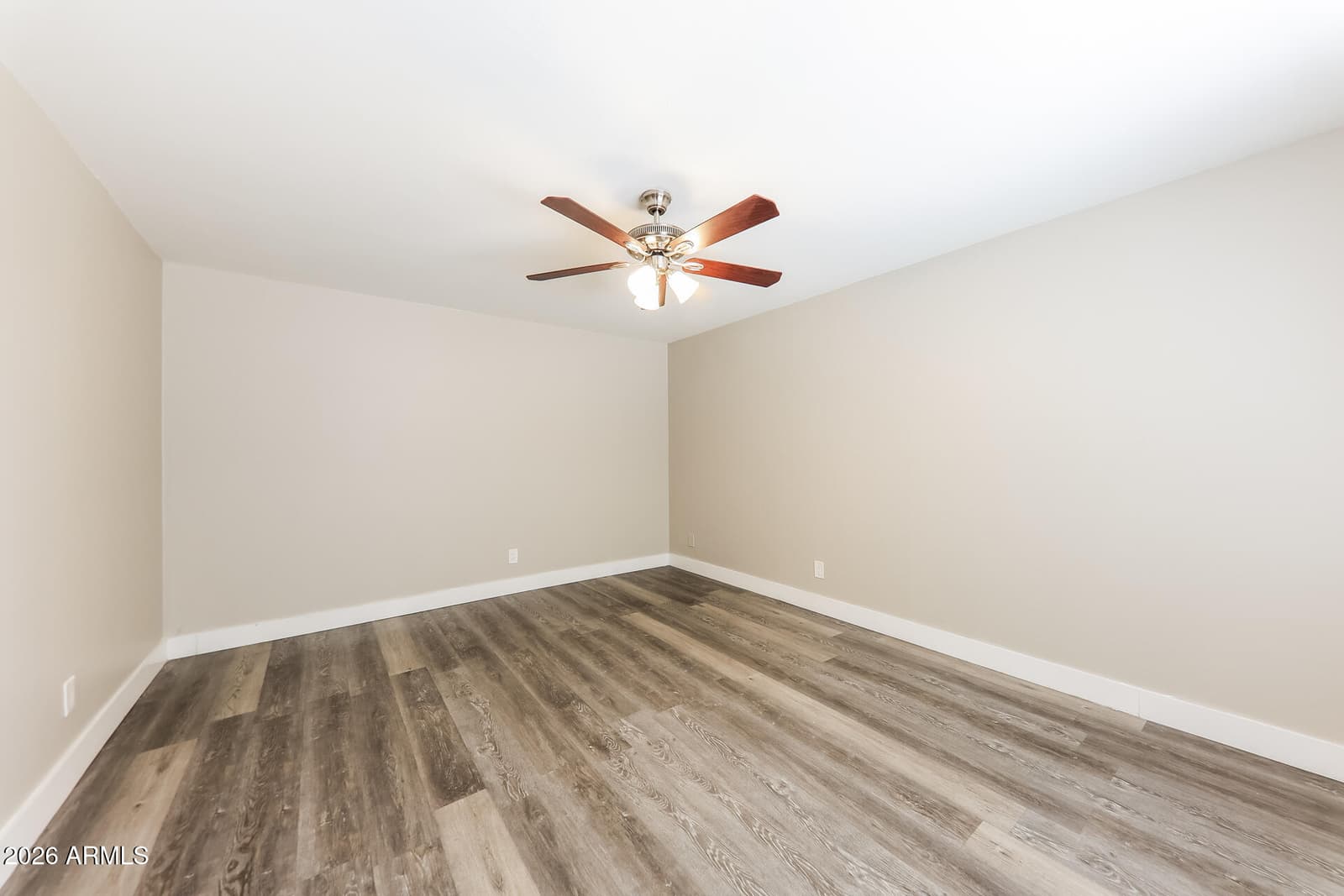 10215 N 35th Drive, Phoenix, AZ 85051 — photo 7 of 21