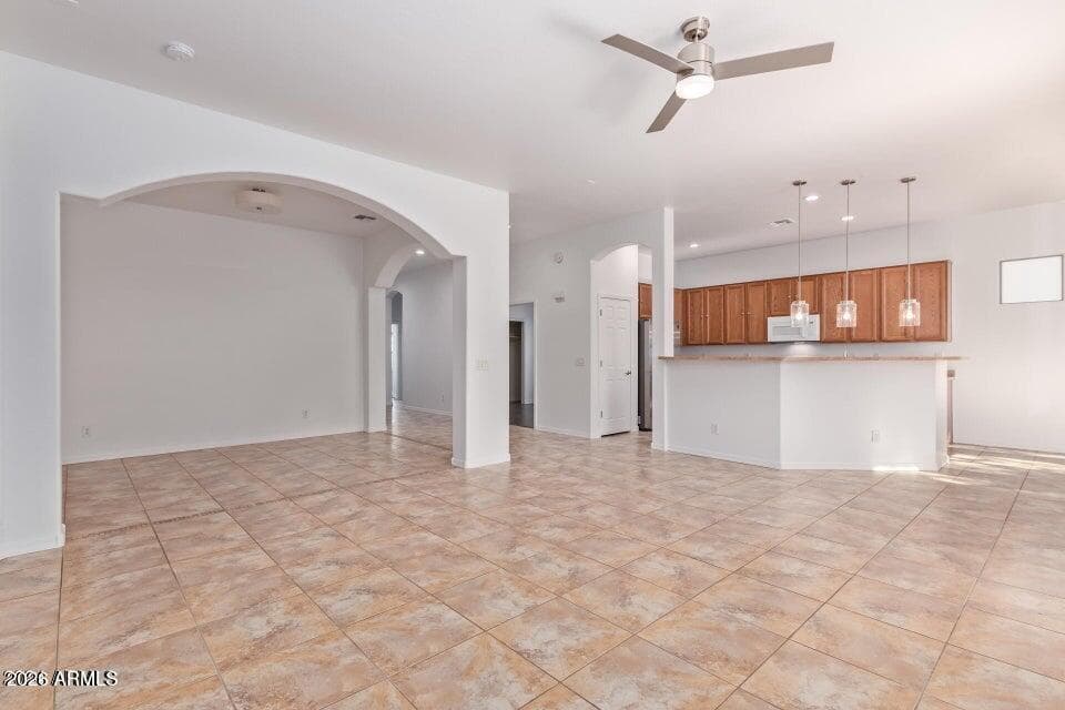 10429 W SANDS Drive, Peoria, AZ 85383 — photo 3 of 9