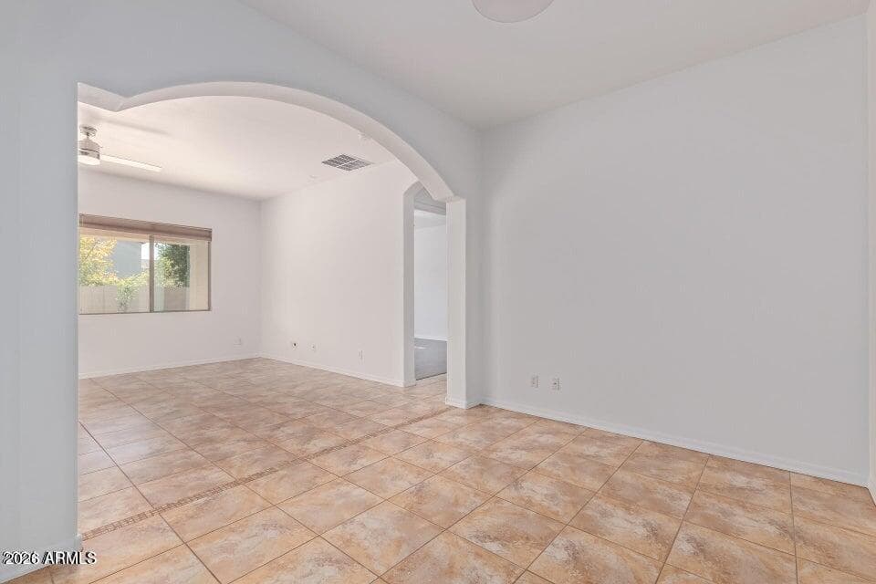 10429 W SANDS Drive, Peoria, AZ 85383 — photo 4 of 9