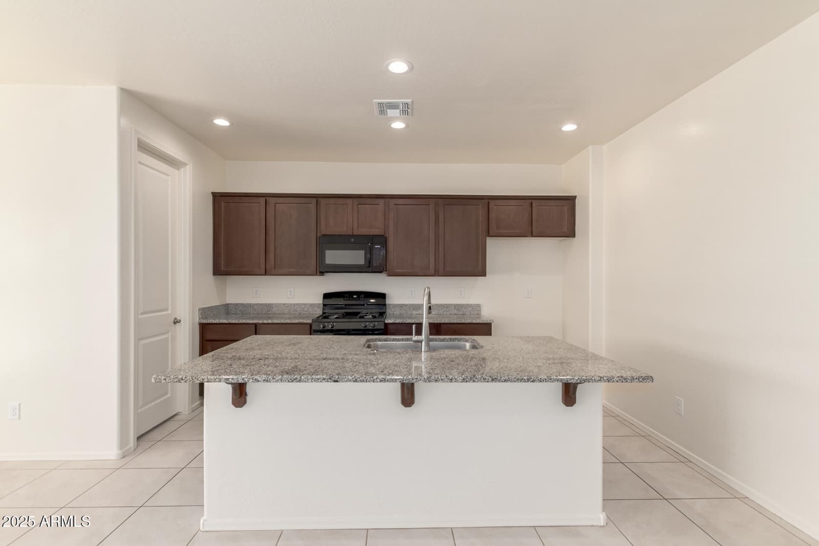 15653 W MORNING GLORY Street, Goodyear, AZ 85338 — photo 12 of 34