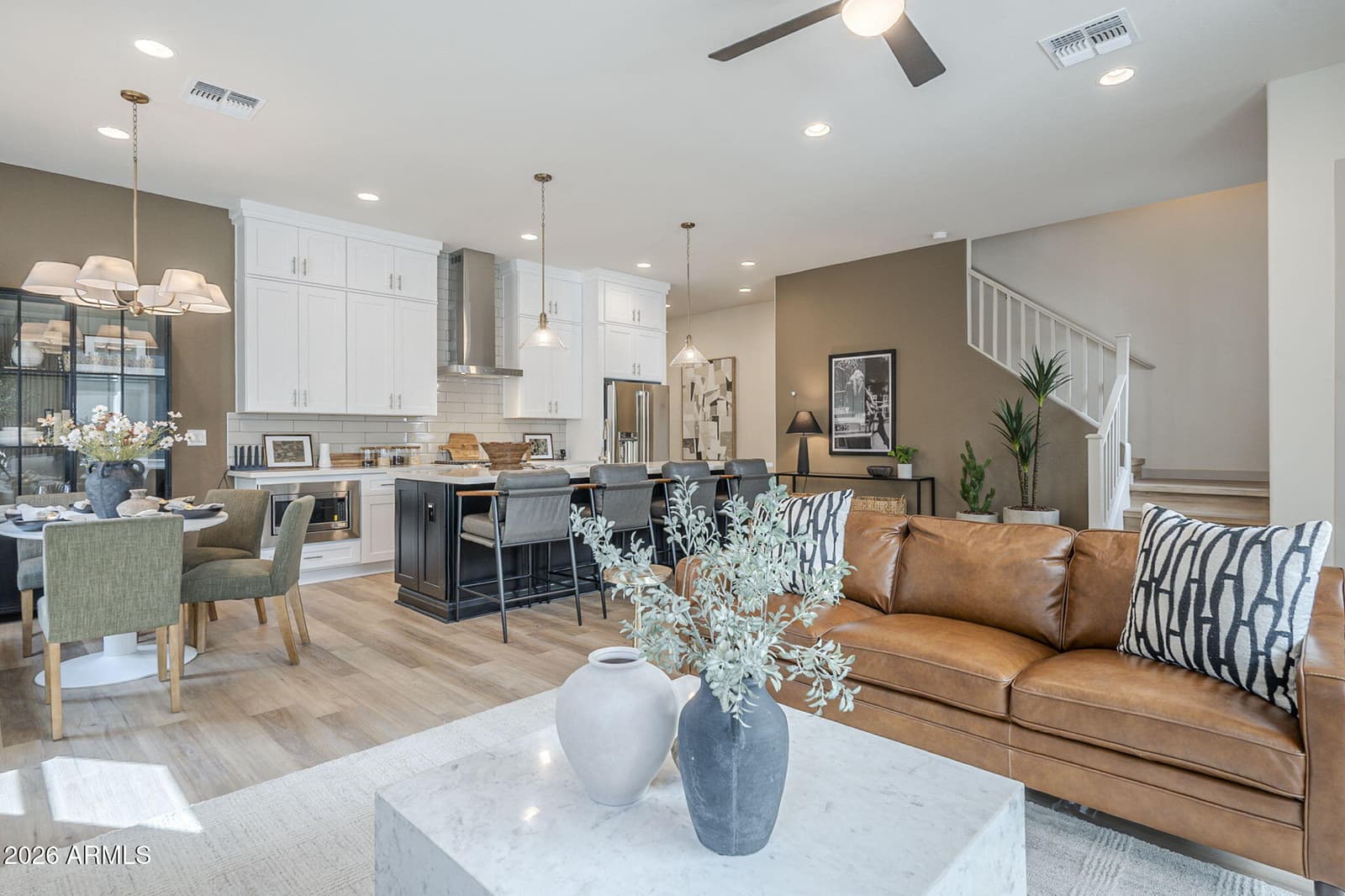 111 W HOLCOMB Lane, Phoenix, AZ 85003 — photo 3 of 35