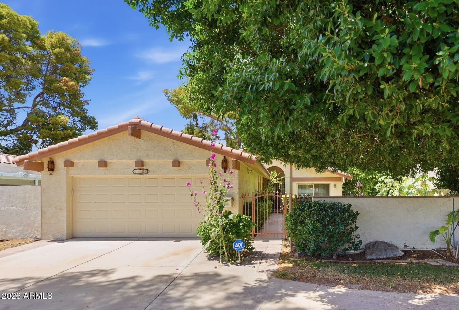 1534 E SOUTHSHORE Drive, Tempe, AZ 85283 — photo 2 of 31