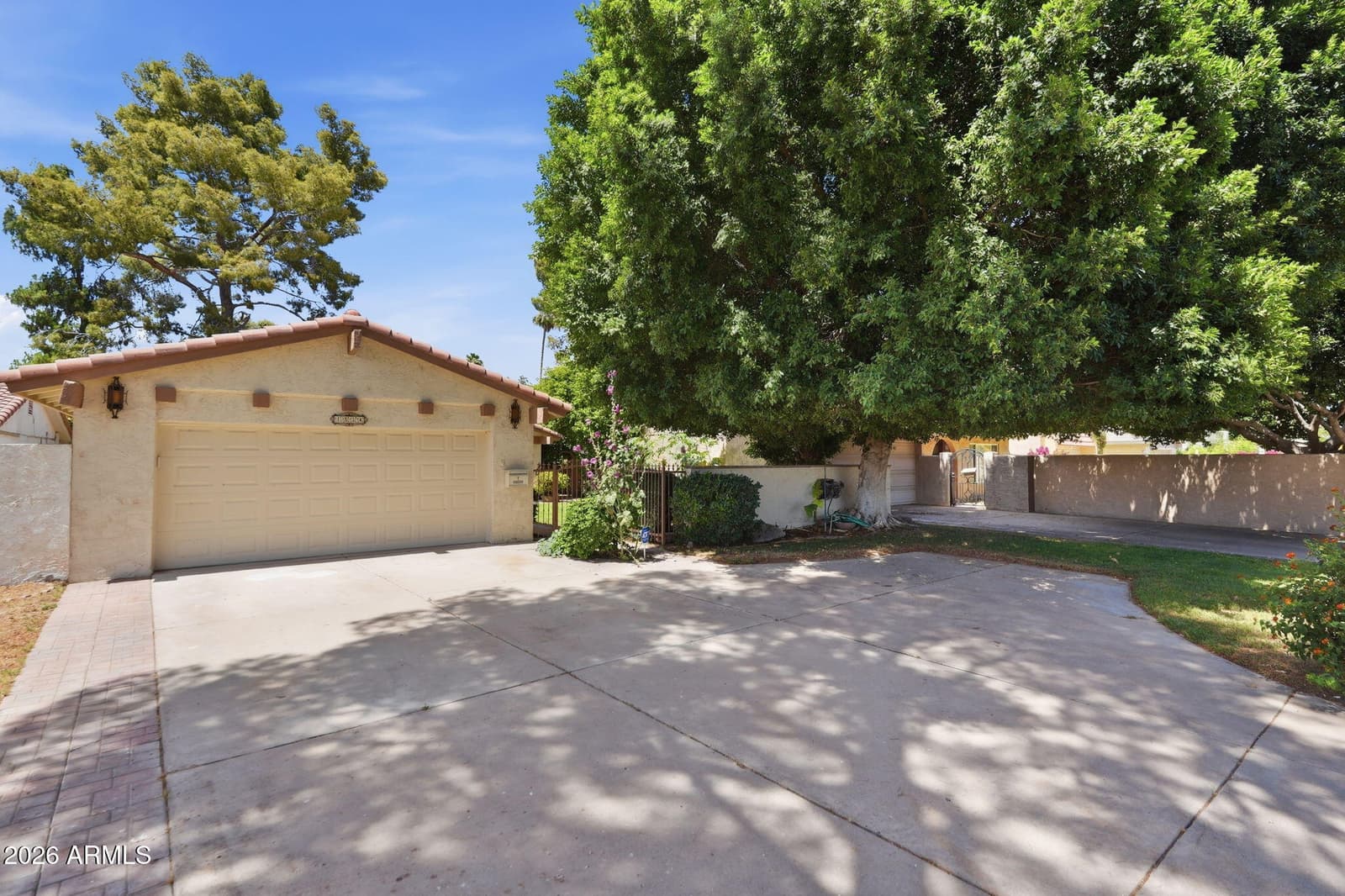 1534 E SOUTHSHORE Drive, Tempe, AZ 85283 — photo 3 of 31